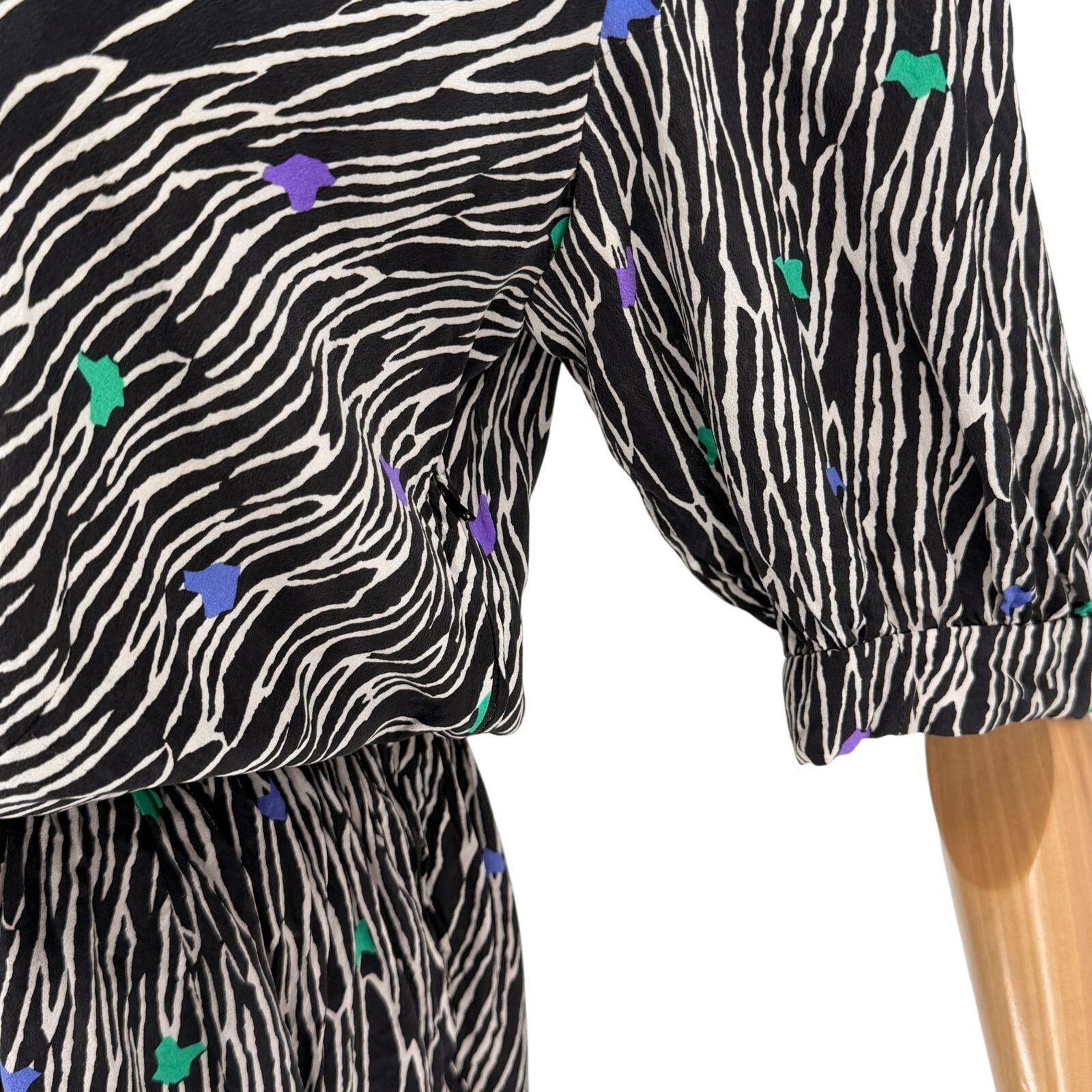 Versace Vintage 80s Black White 100% Silk Abstract Mini Dress Size XS / US 0-2 / IT 36-38 - 4 Thumbnail