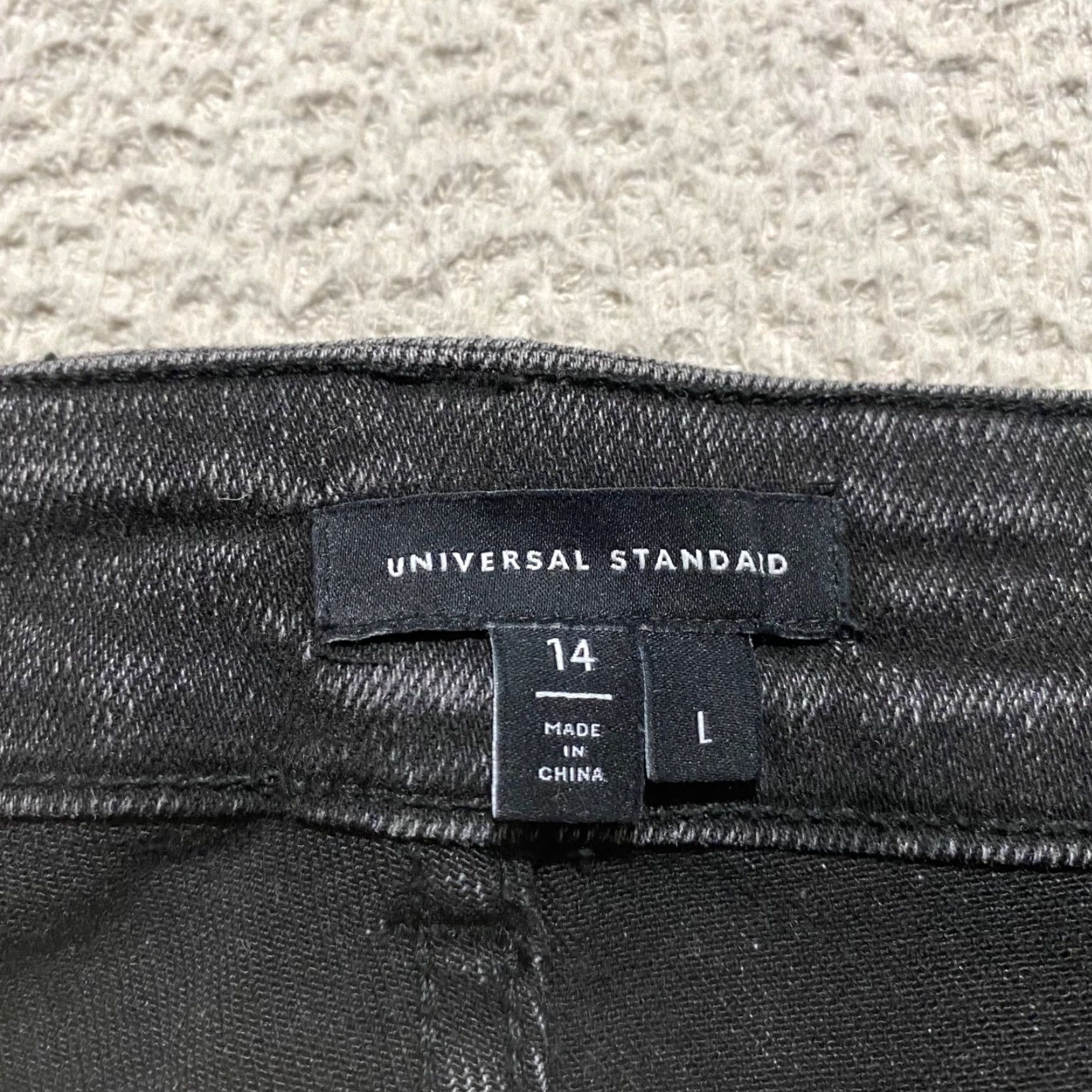 Vintage Universal Standard Jeans Womens 14 Tall Faded Black Denim Straight High Rise 5-Pocket Stretch Regular Inseam 29in Size 14 Tall Black Jeans Womens Size 36" / US 14 / IT 50 - 3 Thumbnail