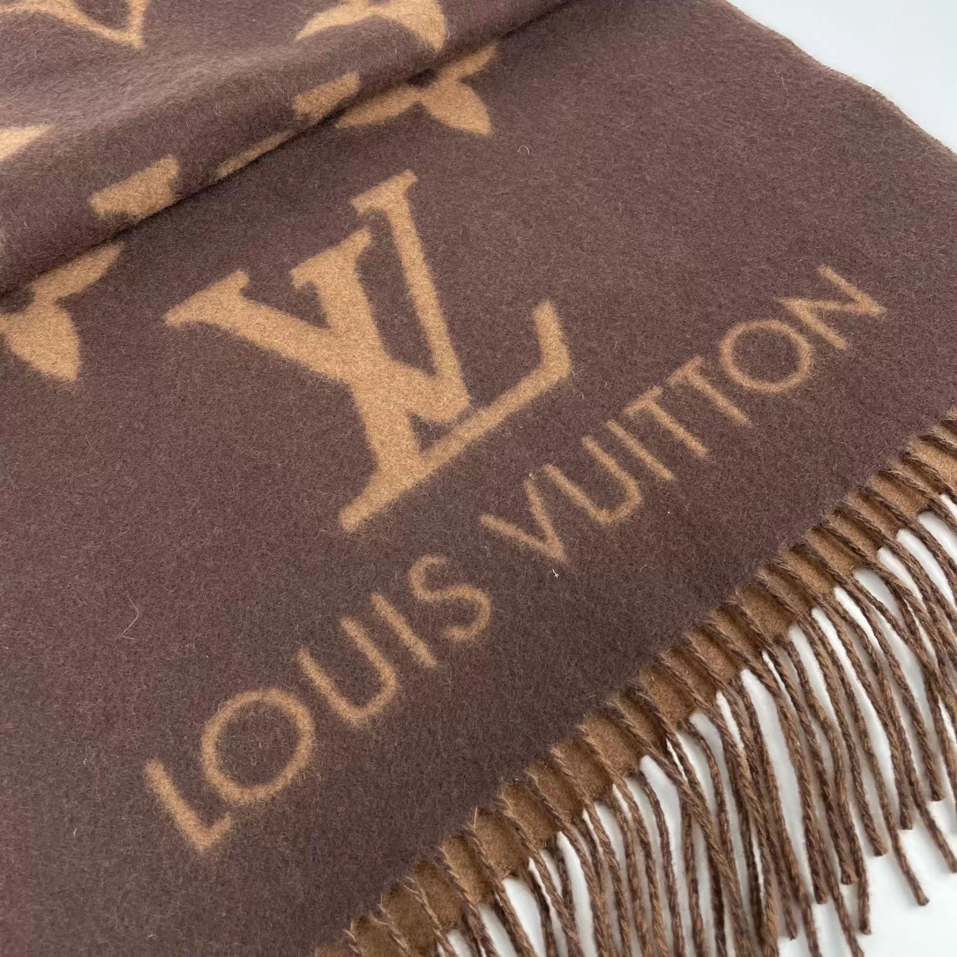 Louis Vuitton LV Cashmere Scarf 170x45cm Colorblock 260402VZZWS18 Size ONE SIZE - 7 Thumbnail