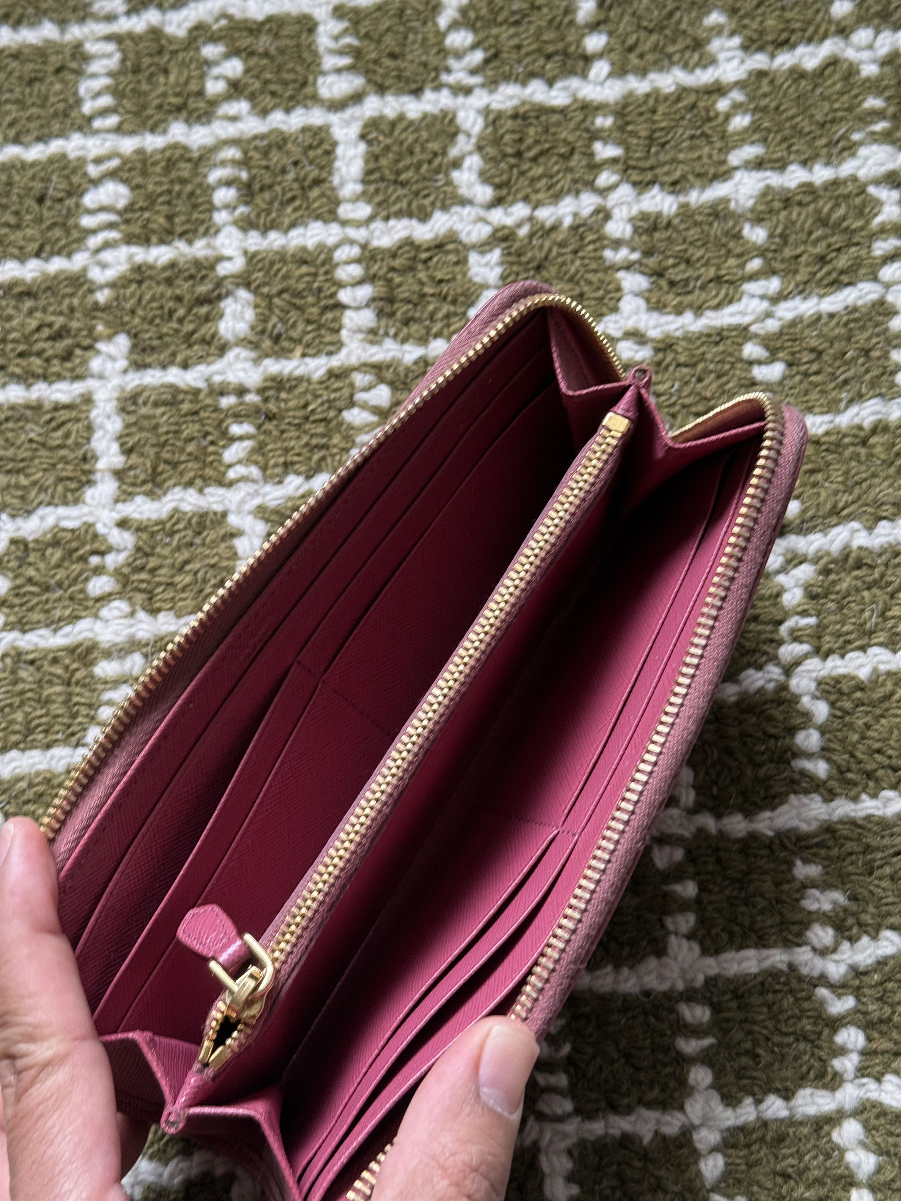 Prada Prada Saffiano Triangle Logo L-Zip Long Wallet Pink Size ONE SIZE - 3 Thumbnail
