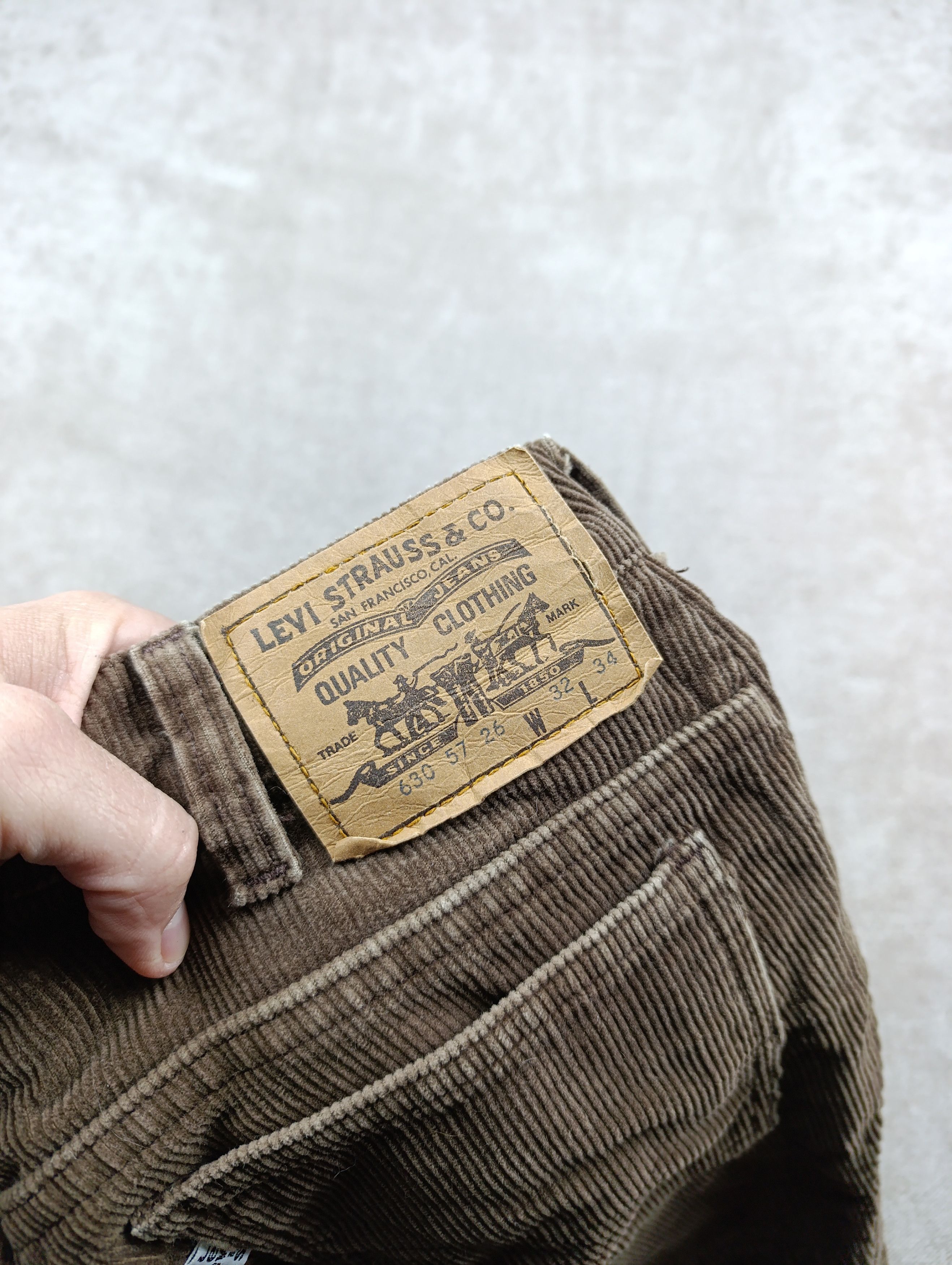 Levi's Vintage Clothing Vintage 70s Levi’s 630 Corduroy Pants Brown Made in France Size US 32 / EU 48 - 2 Thumbnail