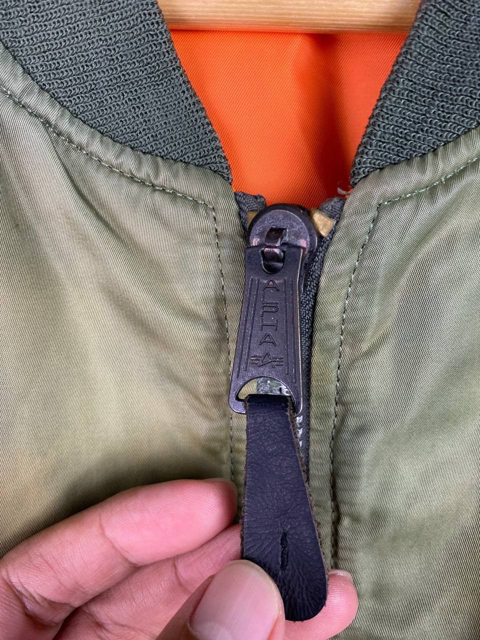 Alpha Industries alpha industries thrashed bomber jacket Size US L / EU 52-54 / 3 - 6 Thumbnail