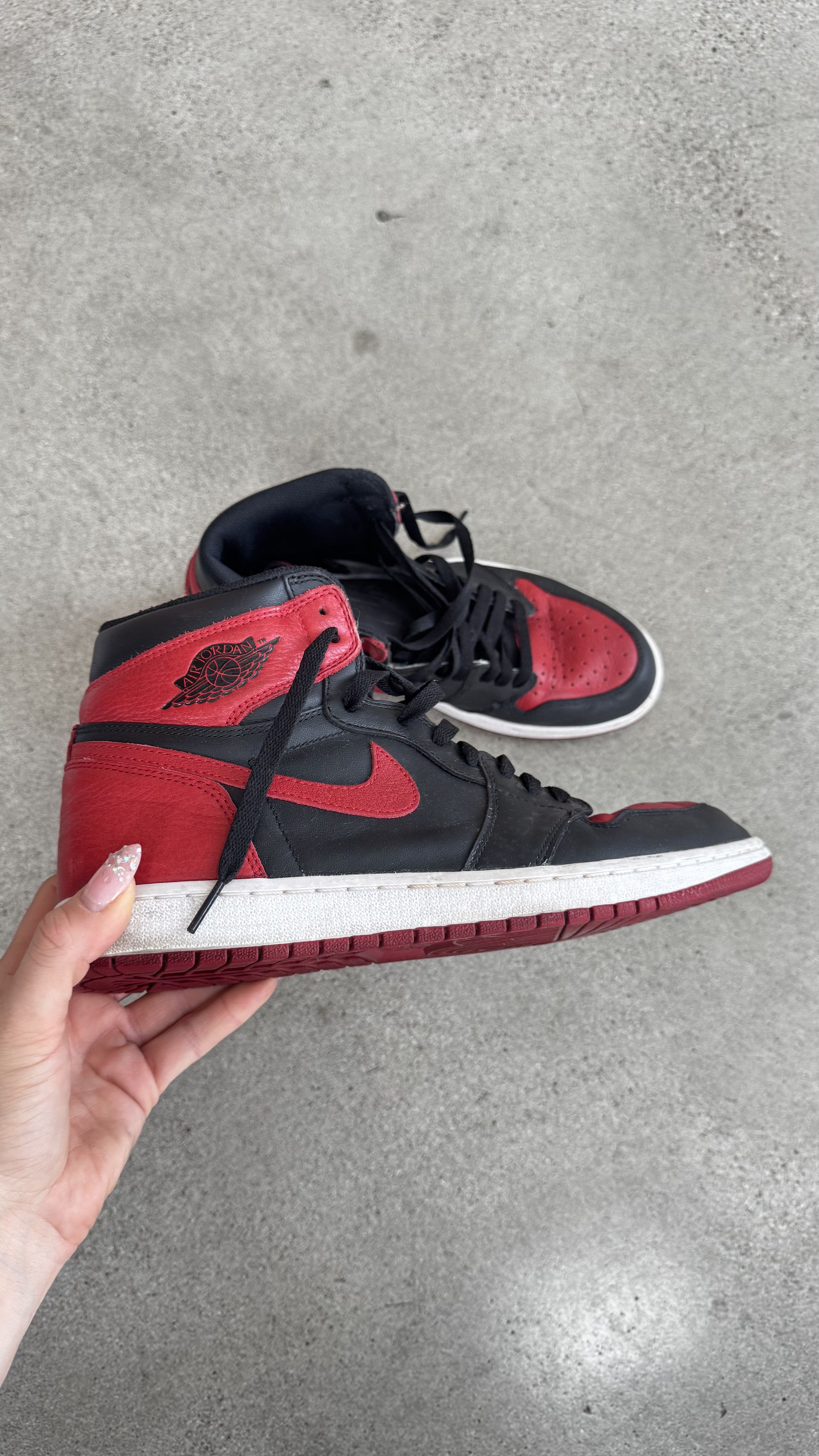 Nike Nike Air Jordan 1 Retro High “Bred / Banned” (2016) Size US 11 / EU 44 - 1 Thumbnail