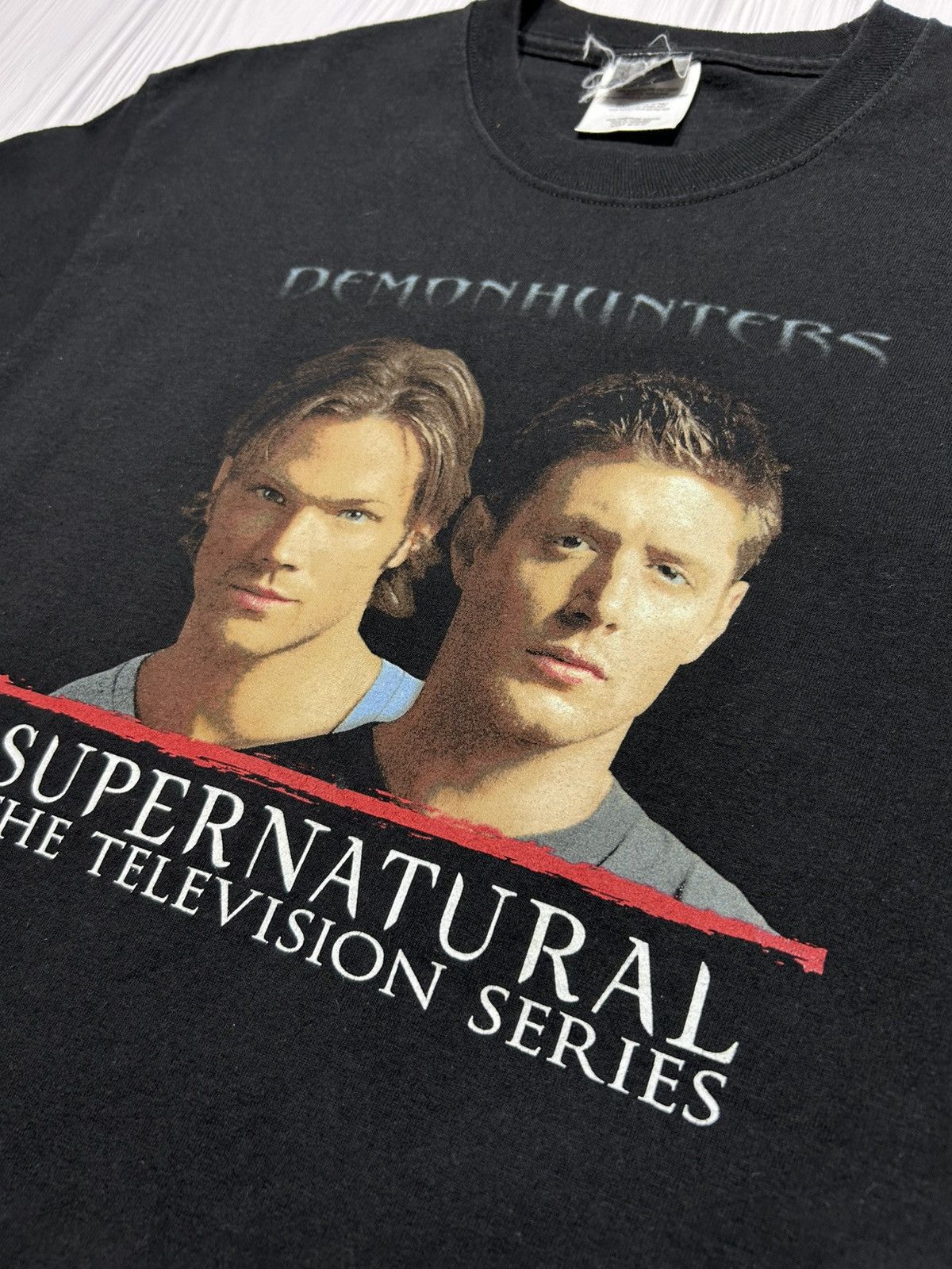 Vintage Vintage Supernatural Demonhunters Dean and Sam Promo T-Shirt Size US M / EU 48-50 / 2 - 5 Thumbnail