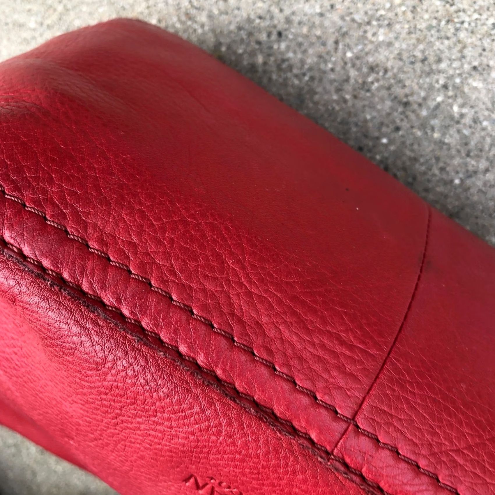 Vintage AMERICAN LEATHER COMPANY Crossbody Purse Women's Red Zipper Bag - Medium Leather Crossbody Bag For Travel Size ONE SIZE - 7 Thumbnail