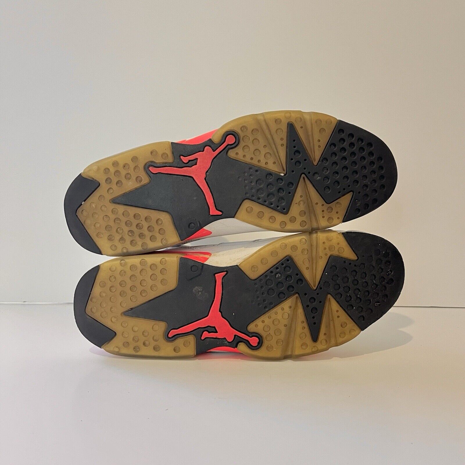 Nike 2014 Nike Air Jordan 6 VI Retro 384664-123 White Infrared 10 Size US 9 / EU 42 - 7 Thumbnail