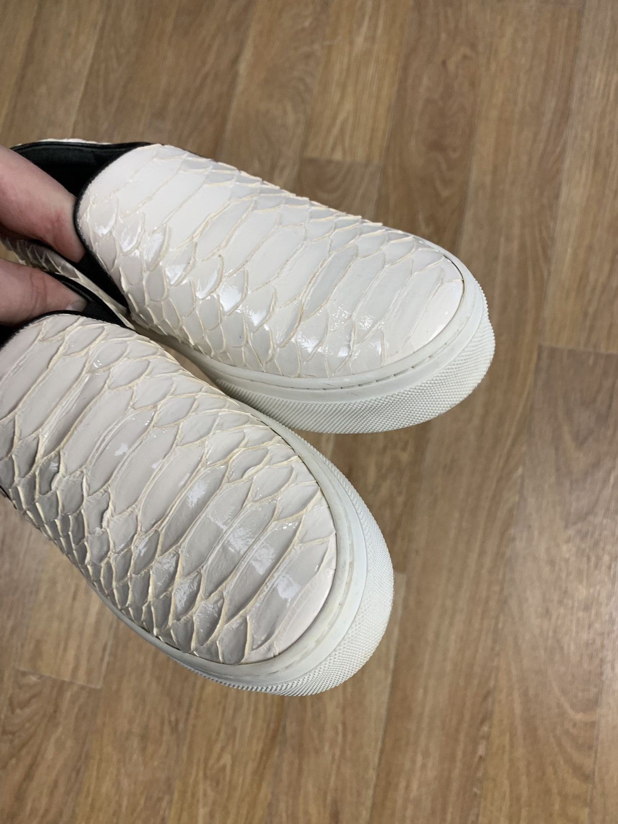 Celine Celine White Glossy Python Slip On Sneakers Size 37 Size US 7 / IT 37 - 7 Thumbnail