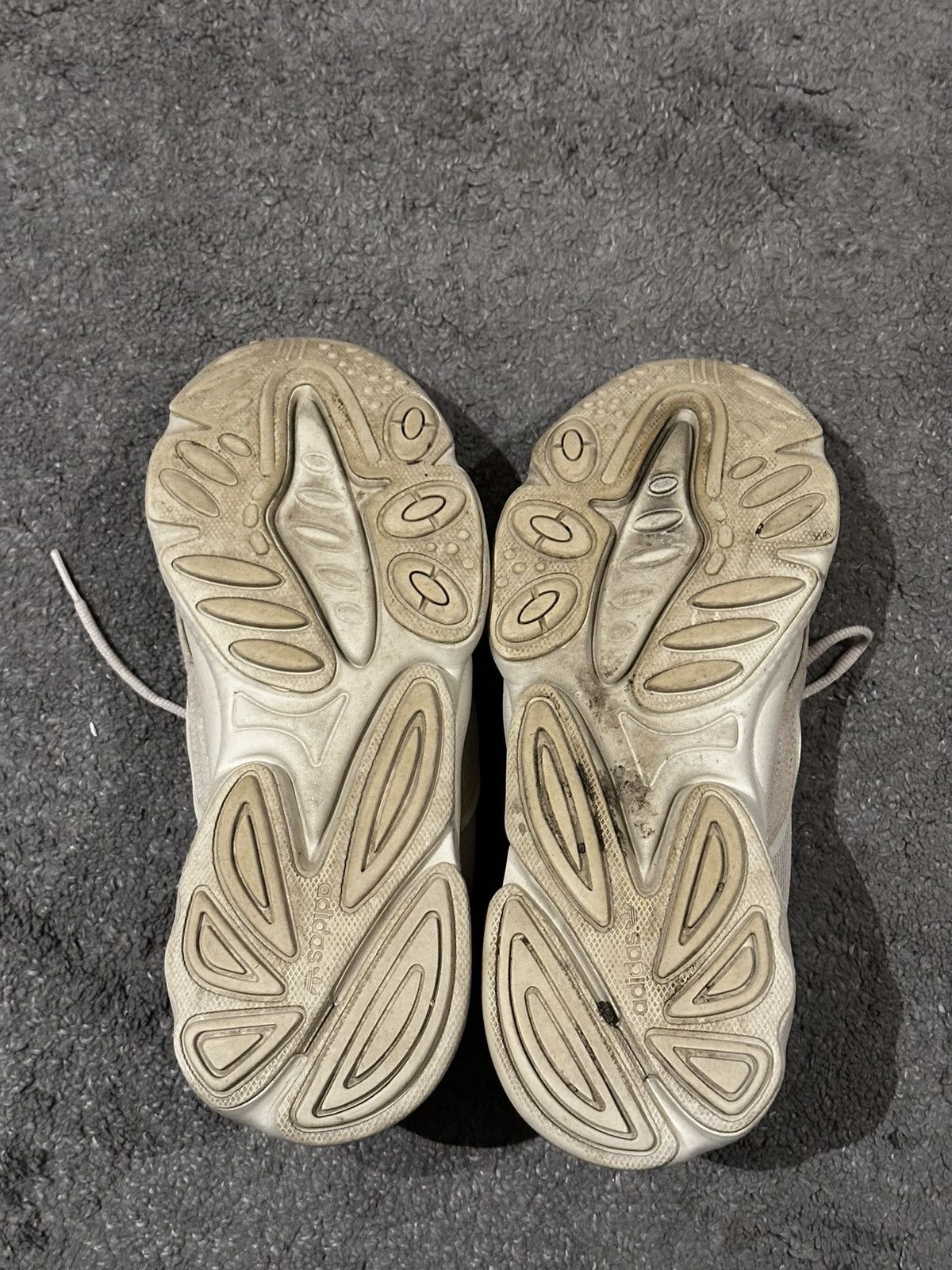 Adidas Adidas Ozweego Chalk White / Clear Brown Size US 12 / EU 45 - 6 Thumbnail