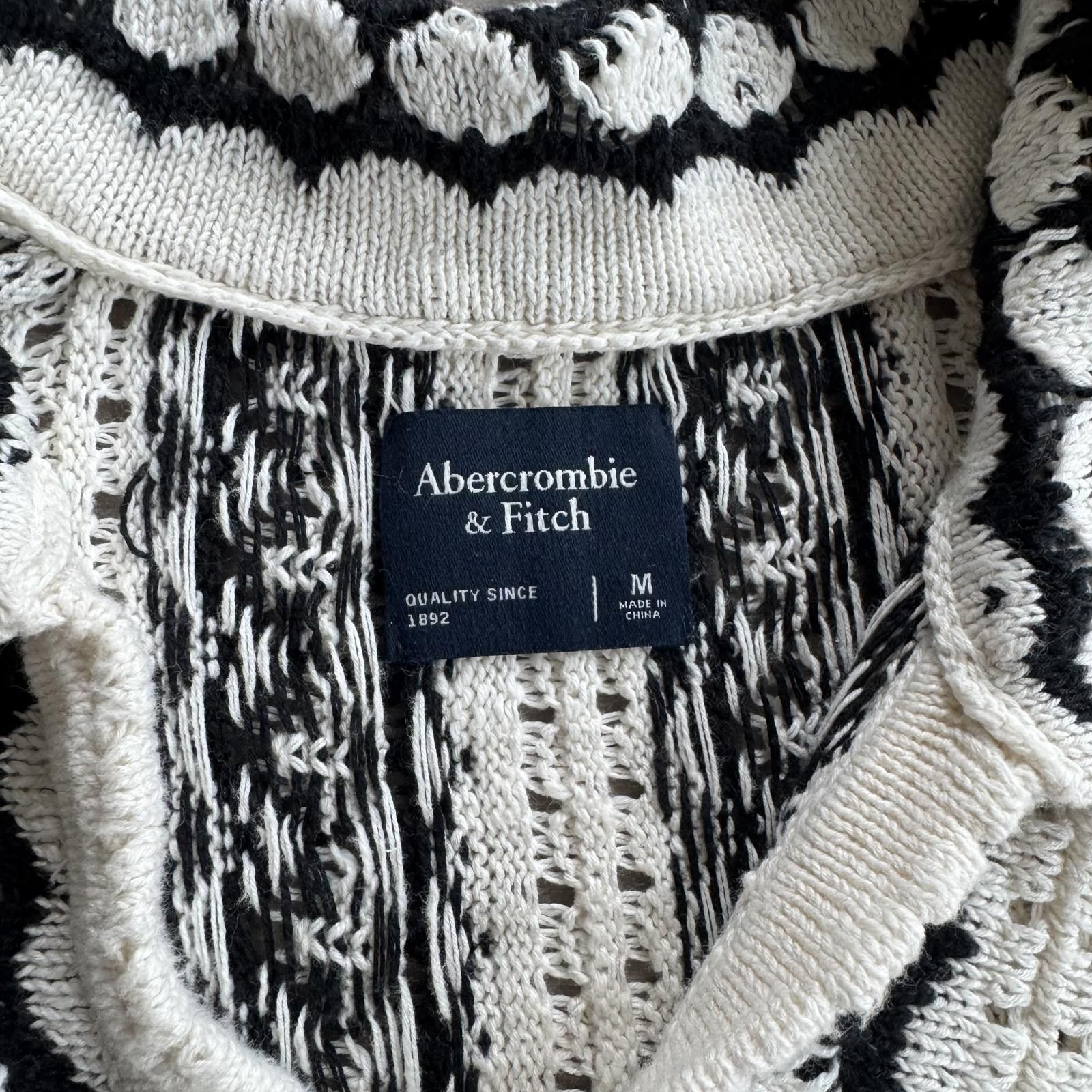 Abercrombie & Fitch Abercrombie and Fitch Men's Black & White Knit Shirt Size M Size US M / EU 48-50 / 2 - 3 Thumbnail