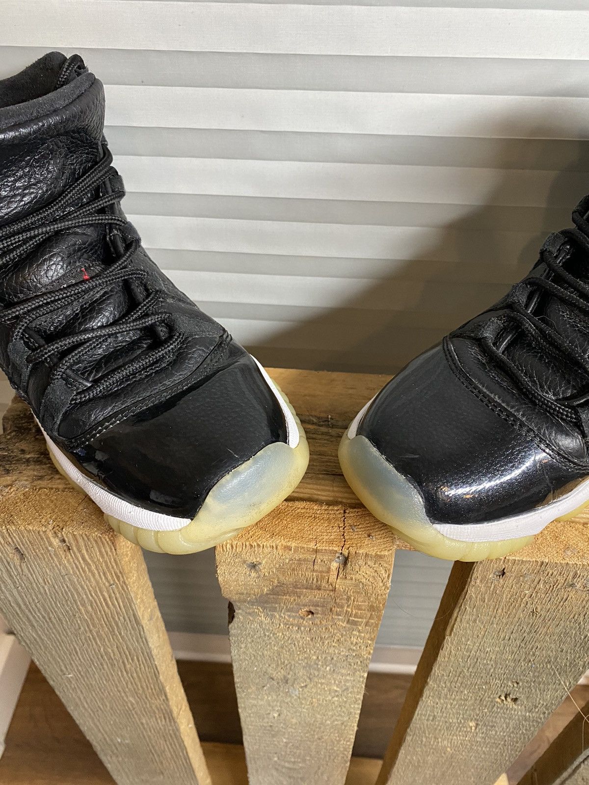 Jordan Brand Black and white Jordan sports shoes Size US 5.5 / EU 38 - 15 Thumbnail