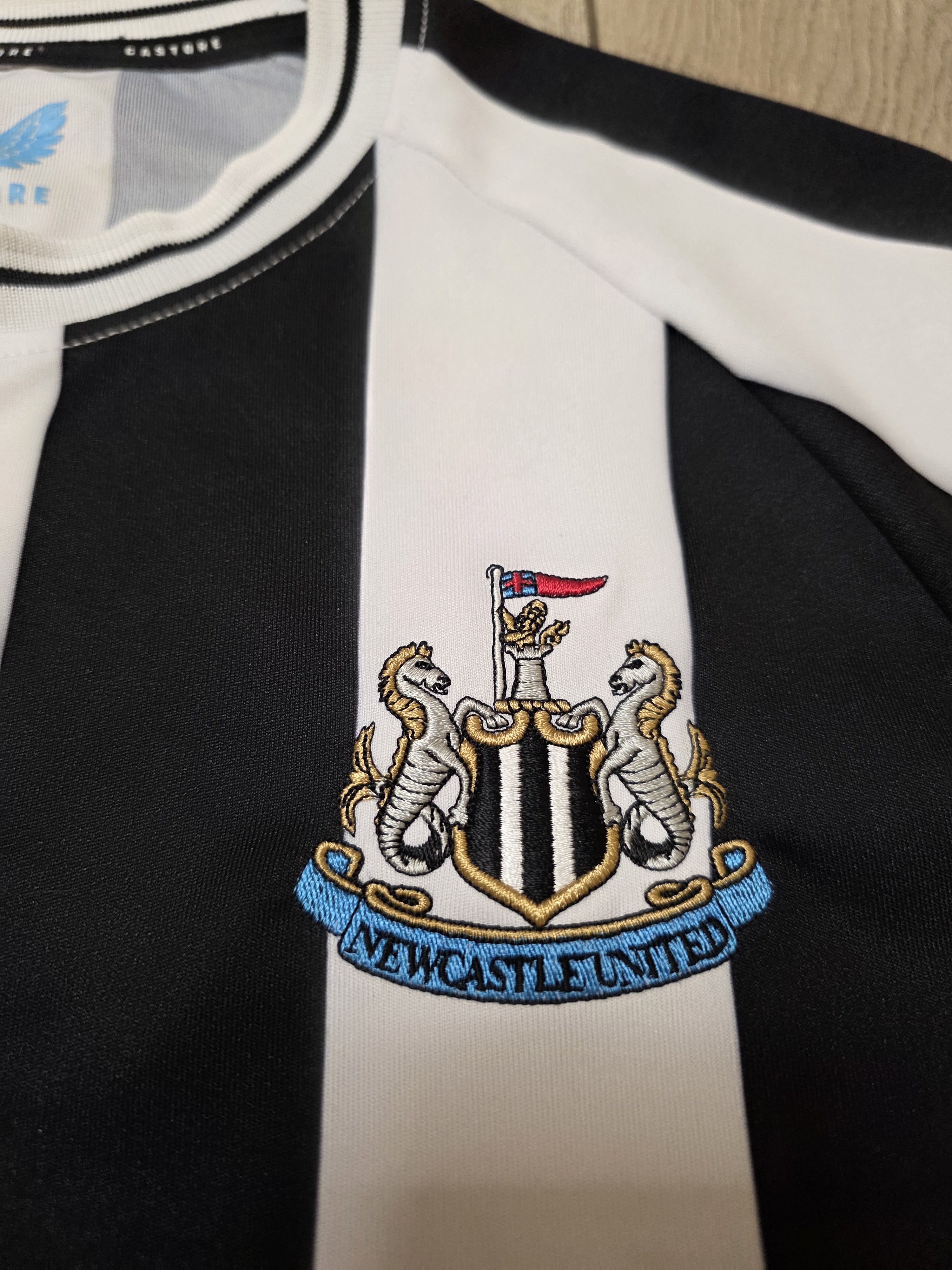 All Sport NEWCASTLE UNITED 2022 2023 HOME FOOTBALL SHIRT SOCCER JERSEY Size US M / EU 48-50 / 2 - 4 Thumbnail