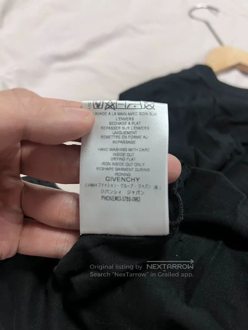 Givenchy Givenchy Small Ripped, Gold Foil Damaged Logo Short Sleeve Size US L / EU 52-54 / 3 - 5 Thumbnail