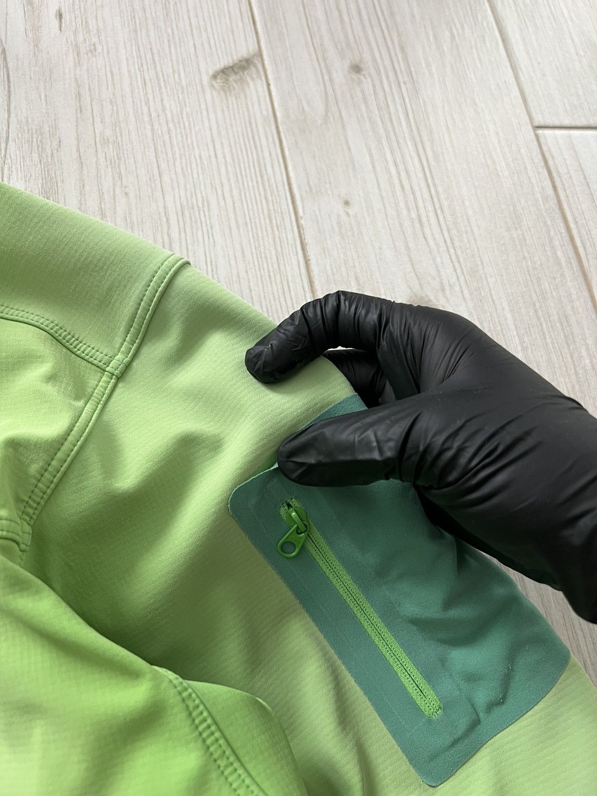 Arc'teryx Arcteryx Womens Gamma MX Softshell Zip Jacket Vintage Size L / US 10 / IT 46 - 13 Thumbnail