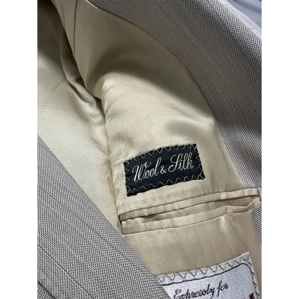 Ermenegildo Zegna Ermenegildo Zegna tan wool and silk two button blazer Size 40R - 6 Thumbnail