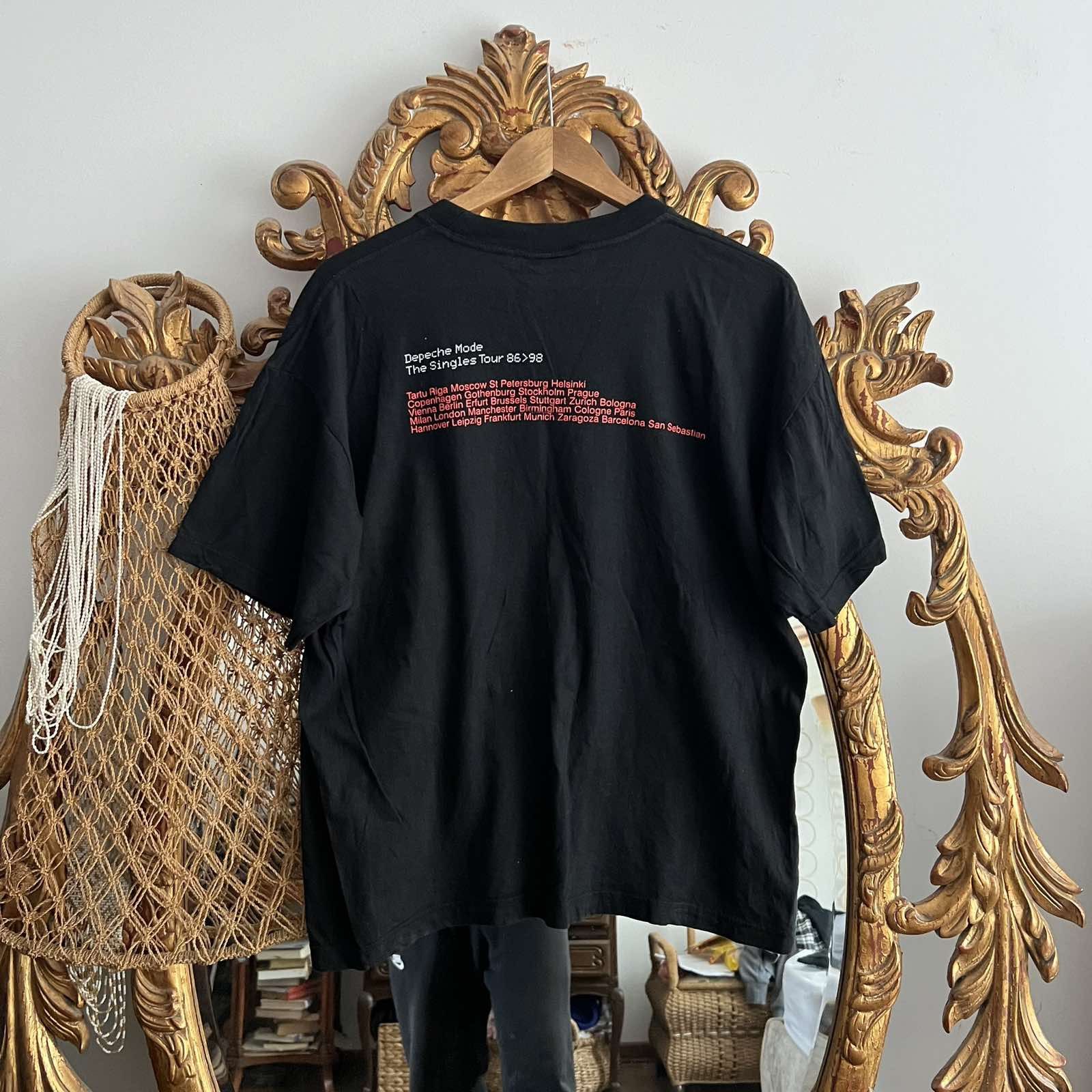 Vintage Vintage 90s Depeche Mode The Singles Tour 86>98 Promo Tee Size US M / EU 48-50 / 2 - 2 Thumbnail