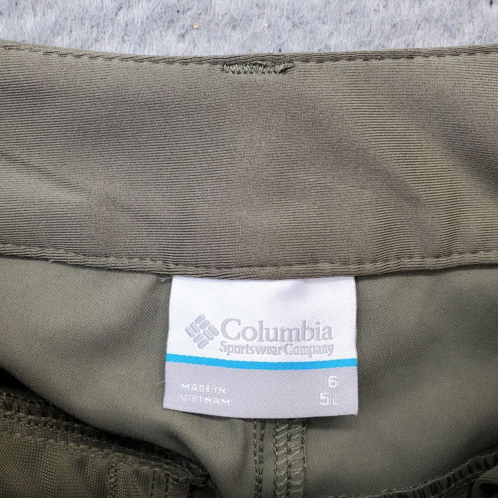 Vintage Columbia Womens Shorts 6 Green Omni Shade Broad Spectrum AK5999-397 Size 28" / US 6 / IT 42 - 6 Thumbnail