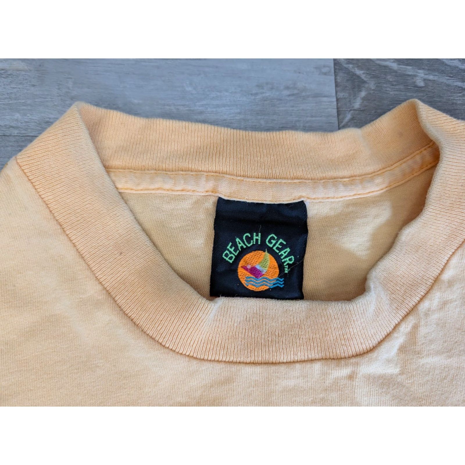 Vintage VINTAGE Beach Gear XL Hawaiian Floral T-Shirt Made in USA Yellow Short Sleeve Double-Sided 90s Mens Size US XL / EU 56 / 4 - 6 Thumbnail