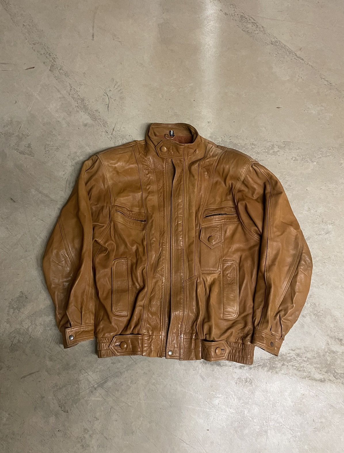 Vintage Vintage Leather Bomber Jacket Beautiful Leather Size US XL / EU 56 / 4 - 2 Thumbnail