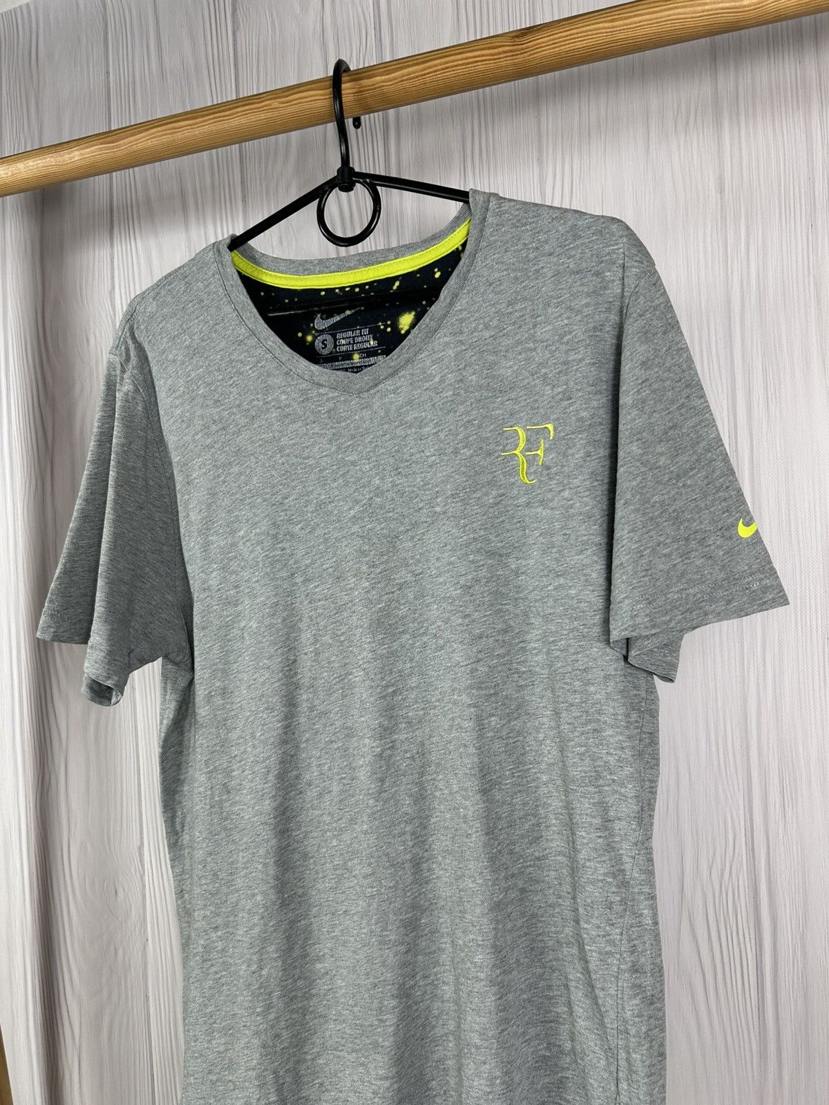 Vintage Vintage Nike Rodger Federer T-Shirt Size S Size US S / EU 44-46 / 1 - 2 Thumbnail