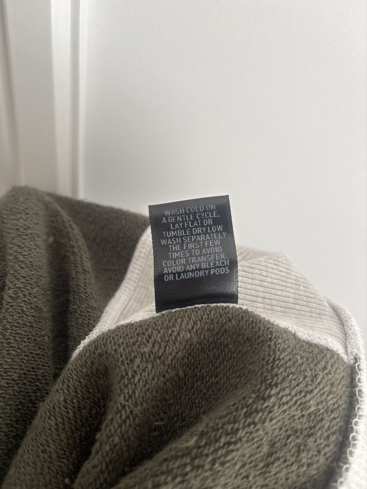 The GV Gallery Gv Gallery Color-block crewneck Size US L / EU 52-54 / 3 - 4 Thumbnail