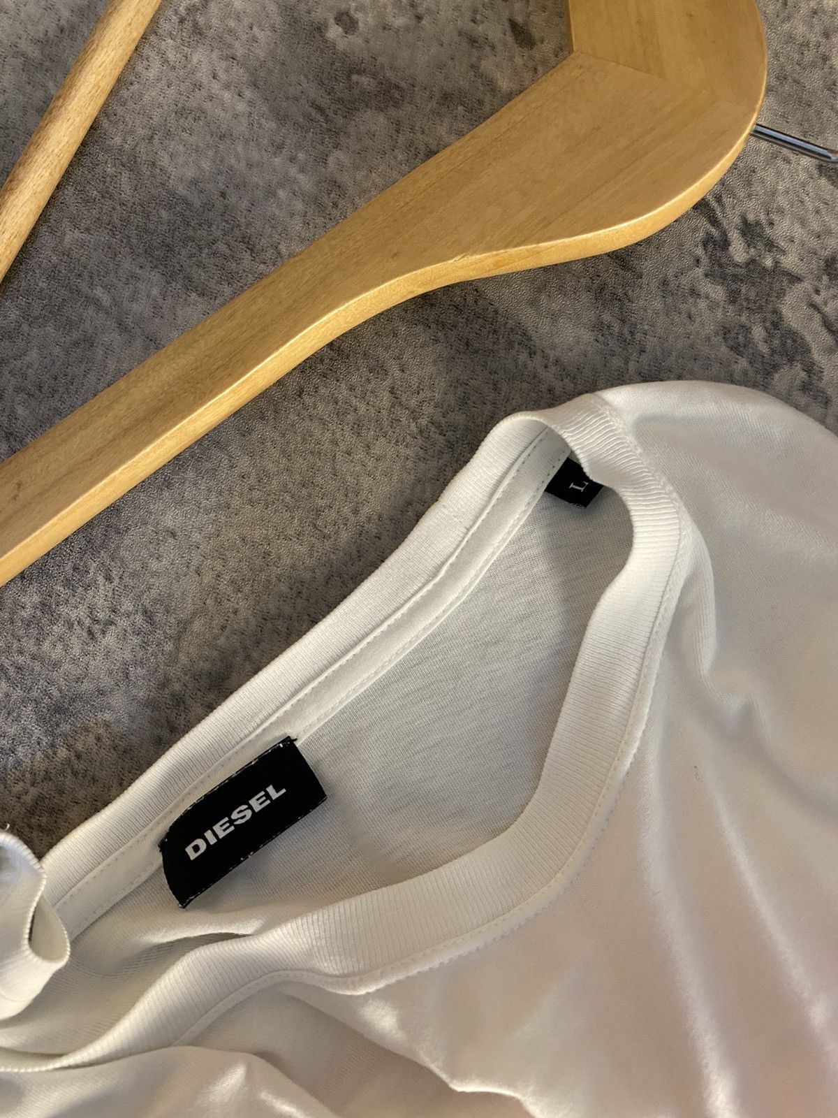 Diesel × Japanese Brand 💥Diesel Graphic Tshirt with Great Condition💥 Size US L / EU 52-54 / 3 - 6 Thumbnail
