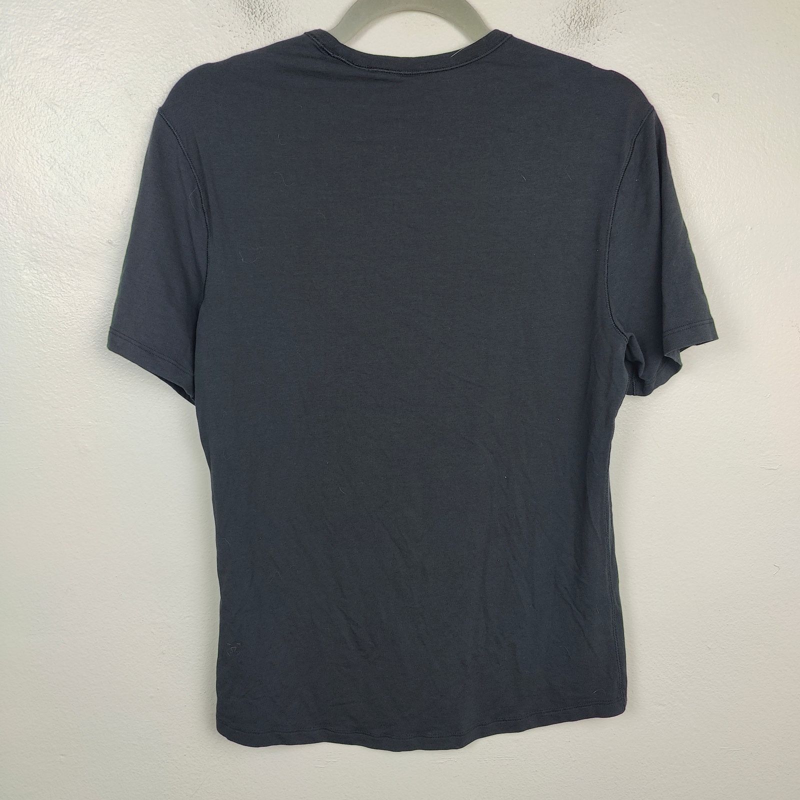 Lululemon Lululemon Essential Tee Shirt Mens Small Black Short Sleeve Size US S / EU 44-46 / 1 - 3 Thumbnail