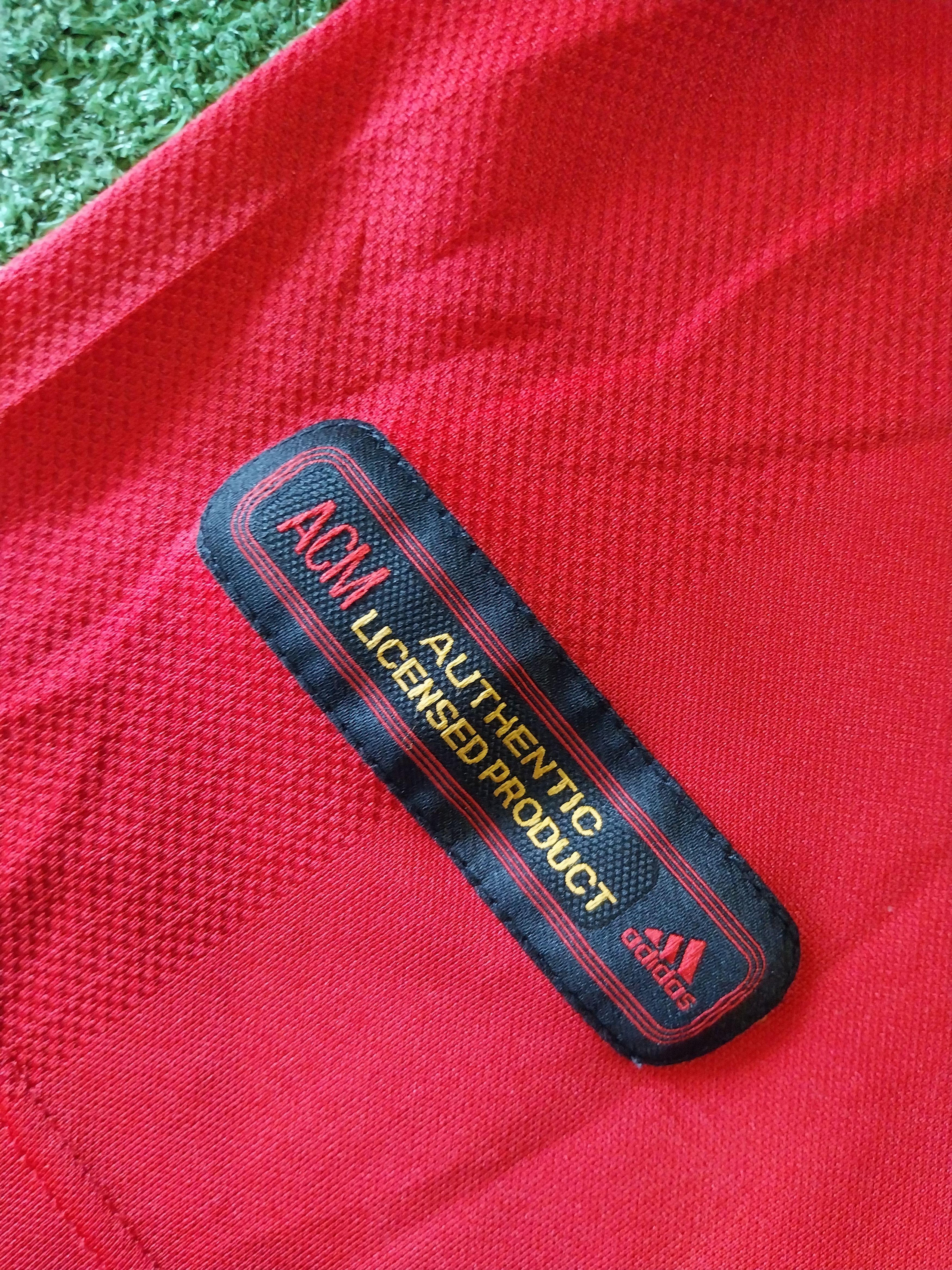 Adidas Ac milan 3rd 2001/2002 inzaghi jersey football rare 🔥🔥 Size US M / EU 48-50 / 2 - 7 Thumbnail