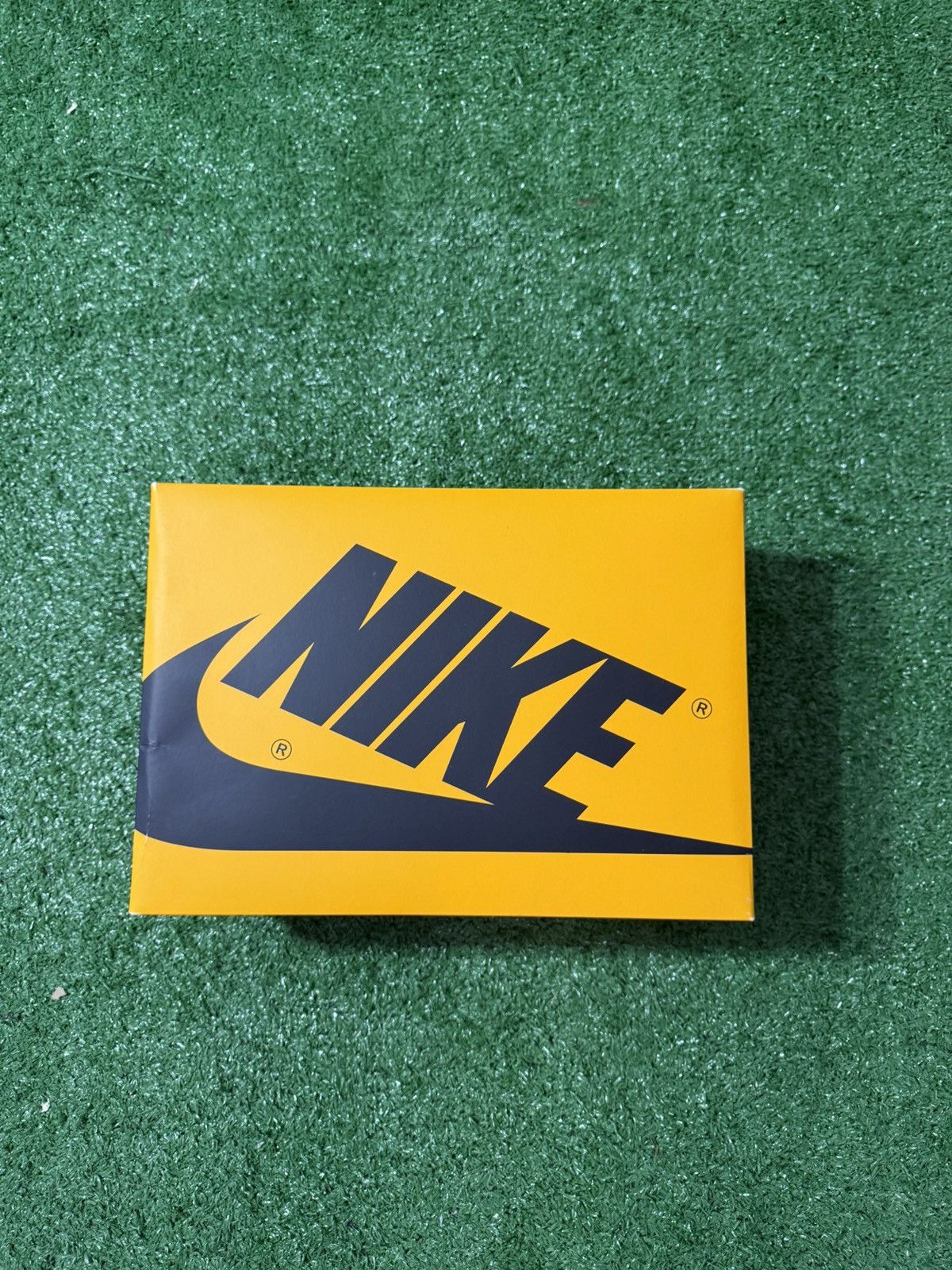 Nike Air Jordan 1 Retro High OG 'Yellow Toe' Size US 13 / EU 46 - 1 Thumbnail