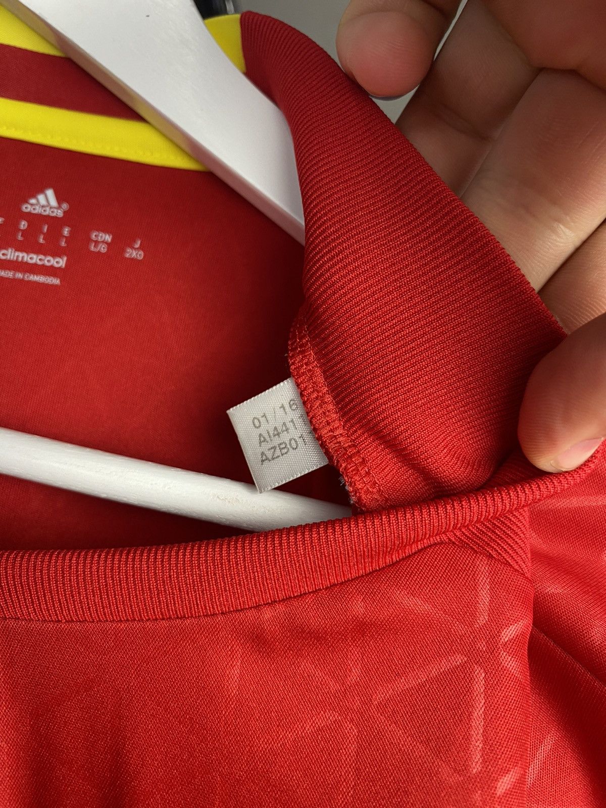 Adidas 2016/17 ADIDAS SPAIN HOME SOCCER FOOTBALL JERSEY SHIRT Size US L / EU 52-54 / 3 - 9 Thumbnail