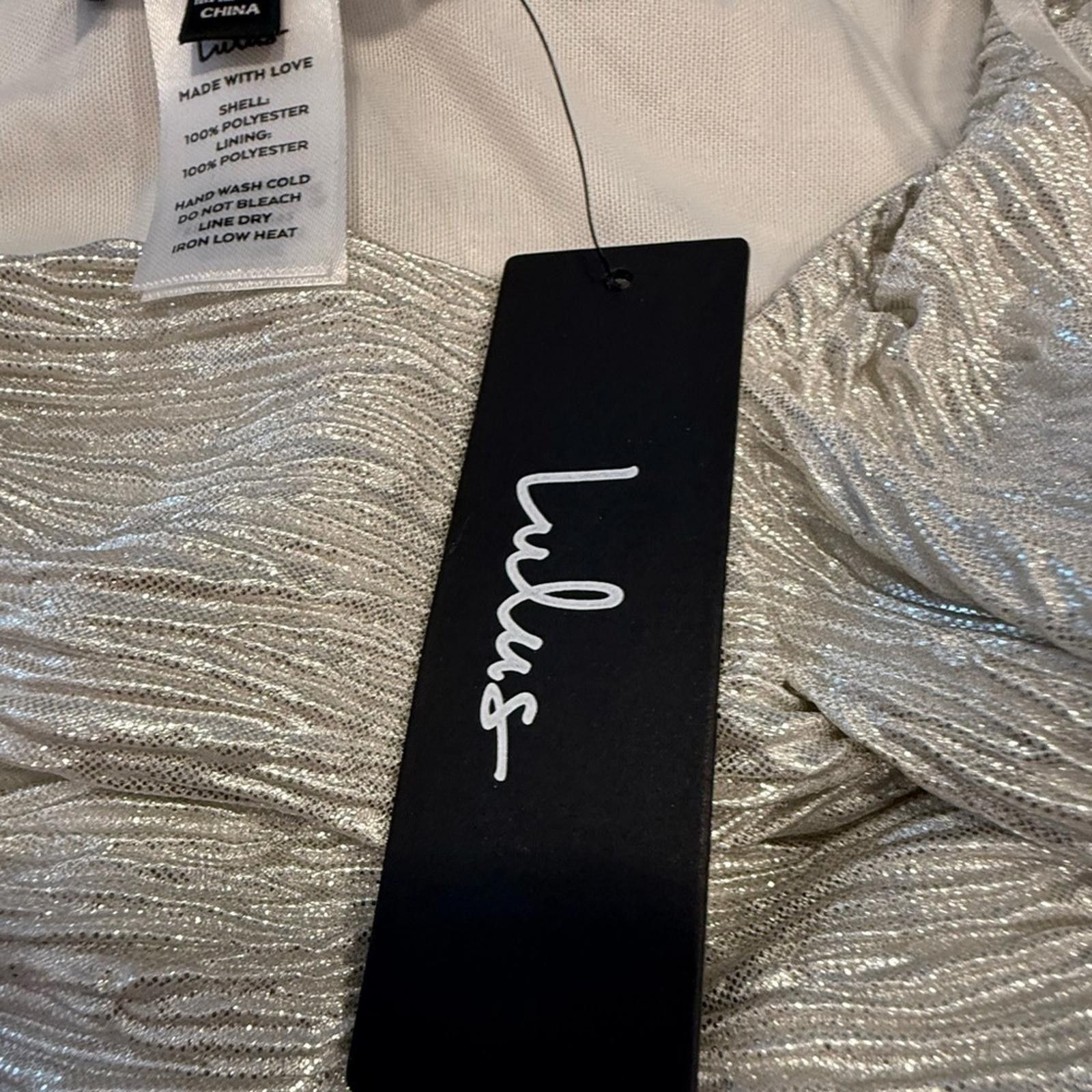 Lulus Lulus silver shimmery crop top shirred ruching SZ SM Size S / US 4 / IT 40 - 8 Thumbnail