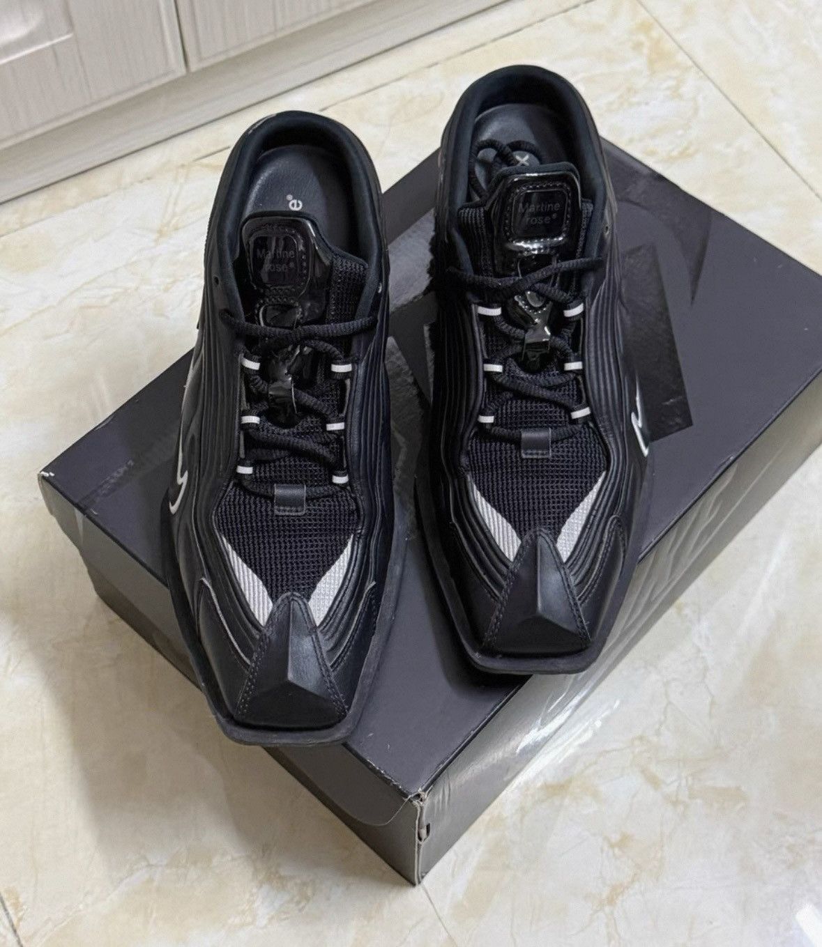 Martine Rose Martine Rose Nike Shox R4 Co branded Low cut Casual Runnin Size US 8 / IT 38 - 2 Thumbnail