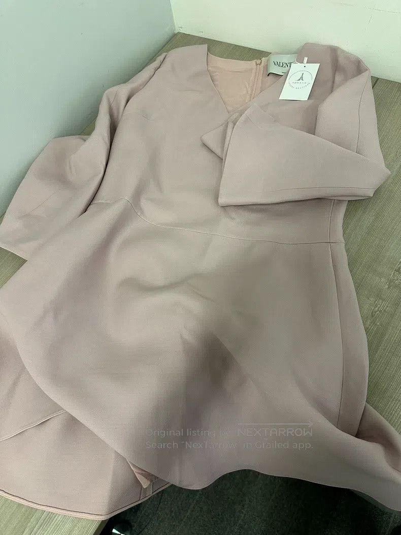 Valentino Valentino Pink dress Size M / US 6-8 / IT 42-44 - 2 Thumbnail