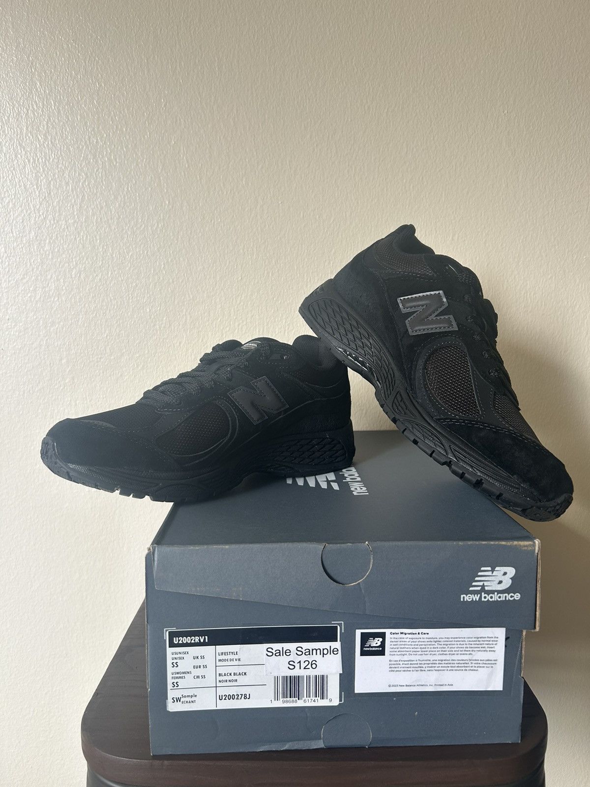 New Balance New Balance 2002R Sneaker Size US 9 / EU 42 - 2 Thumbnail