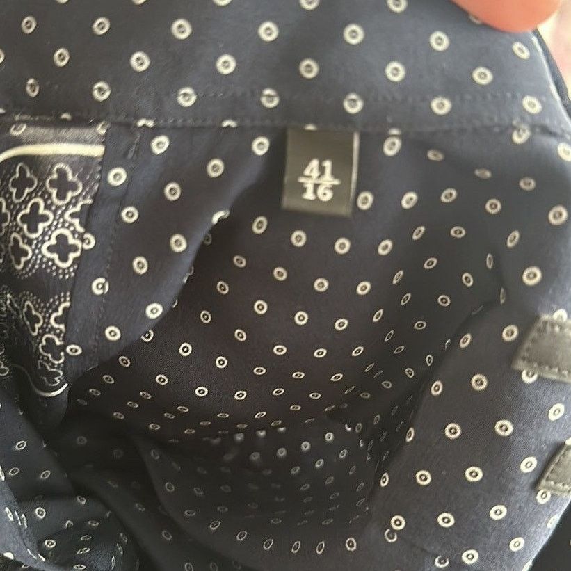 Gucci 2014 Navy Tile Pattern Silk Twill Shirt Slim fit 41 / 16 Size US L / EU 52-54 / 3 - 10 Thumbnail