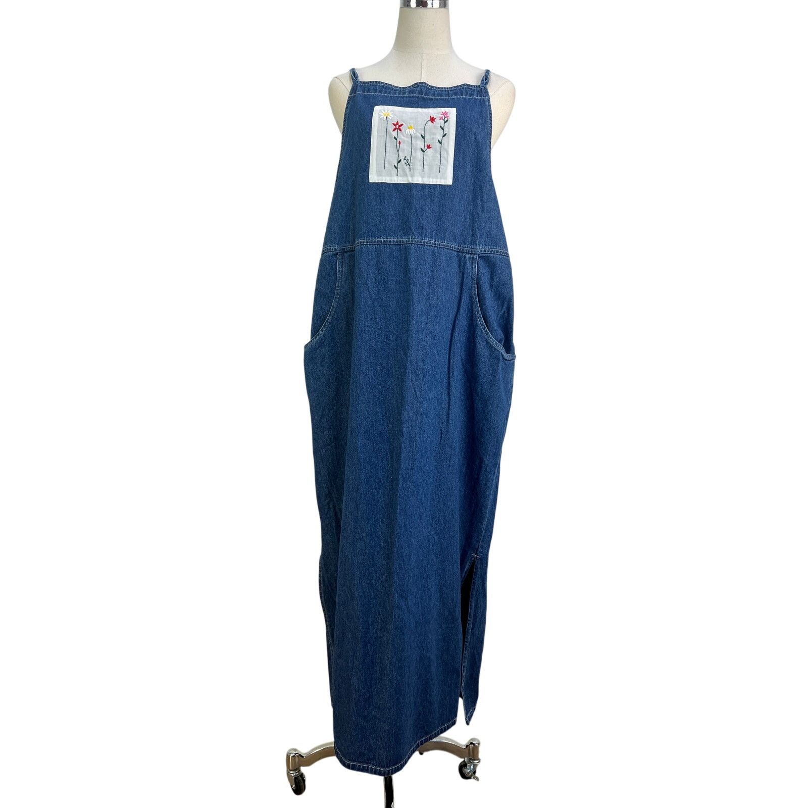 Vintage Vintage Denim Maxi Dress Floral Detail Embroidery Size XXL / US 16-18 / IT 52-54 - 1 Thumbnail