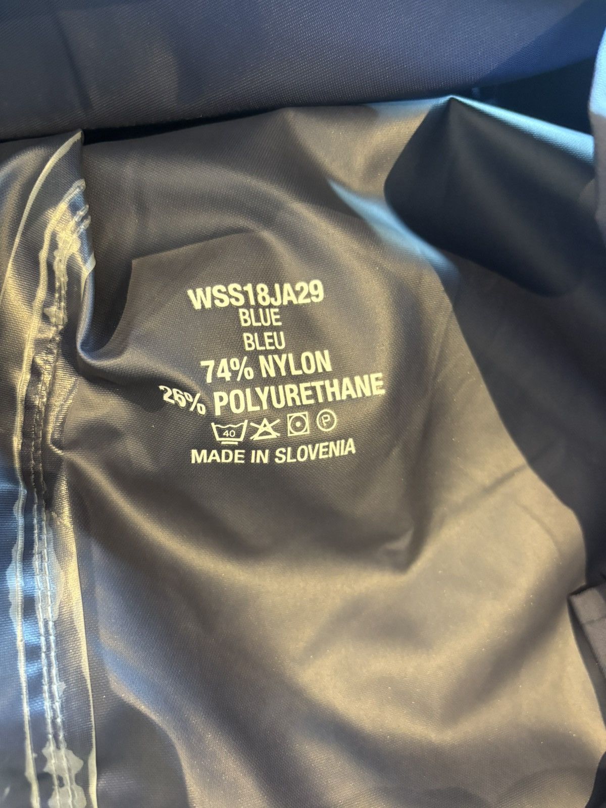Vetements Vetements “Horoscope” Sagittarius Raincoat Size US L / EU 52-54 / 3 - 3 Thumbnail