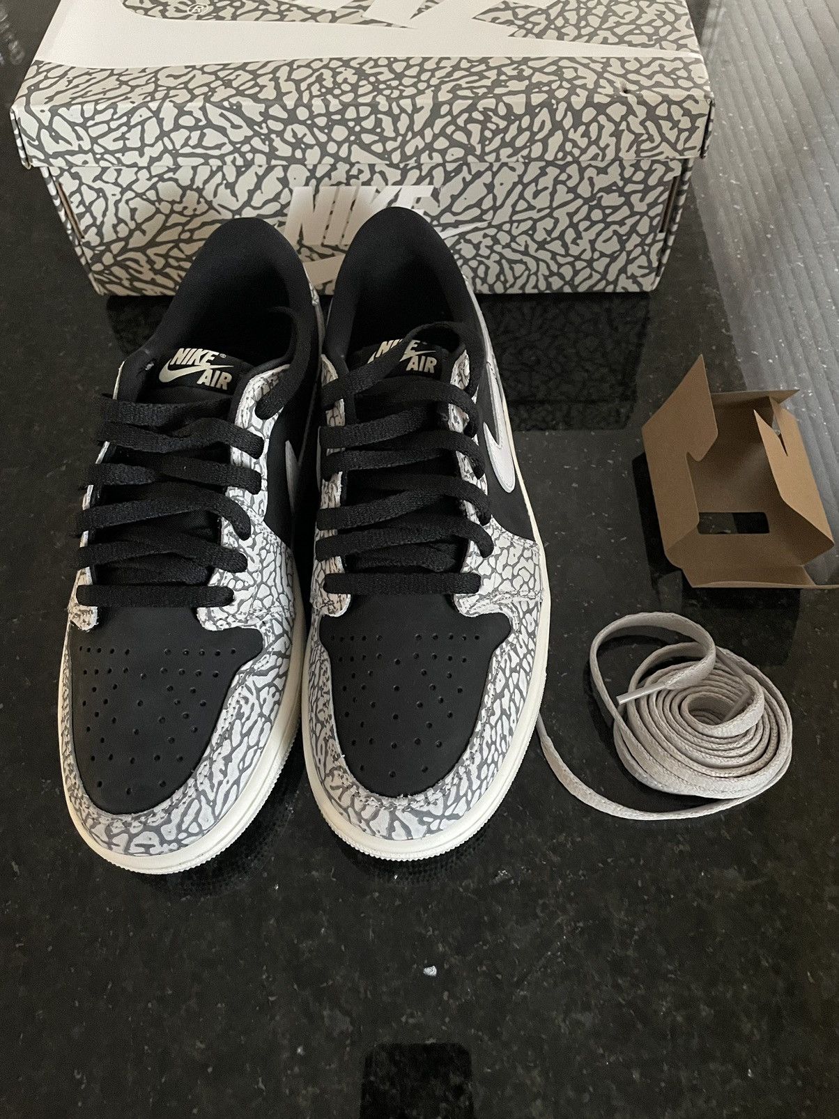 Jordan Brand Air Jordan 1 Retro Low OG Black Cement Size US 8 / EU 41 - 5 Thumbnail