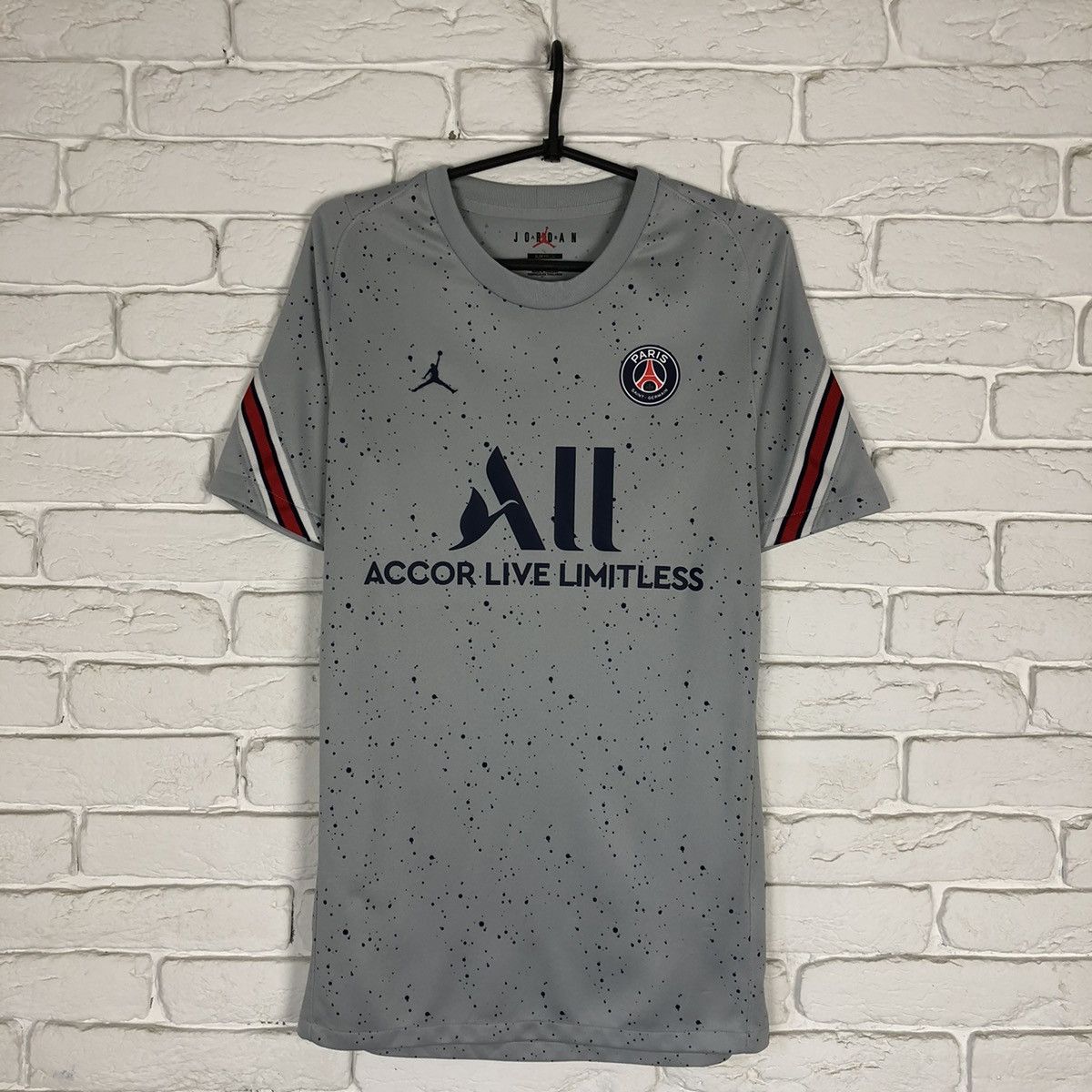 Jordan Brand PSG Paris Saint Germain 2022 training jordan soccer jersey Size US S / EU 44-46 / 1 - 1 Thumbnail
