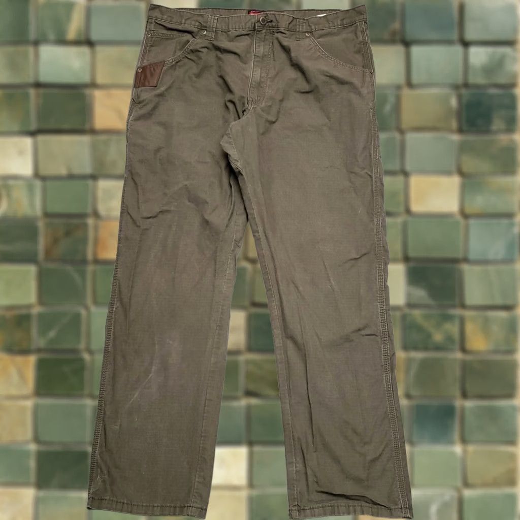 Wrangler Wrangler Pants Mens 40x32 Green RIGGS Workwear Cargo Canvas 5-Pocket Utility Outdoors Mens Size US 40 / EU 56 - 1 Thumbnail