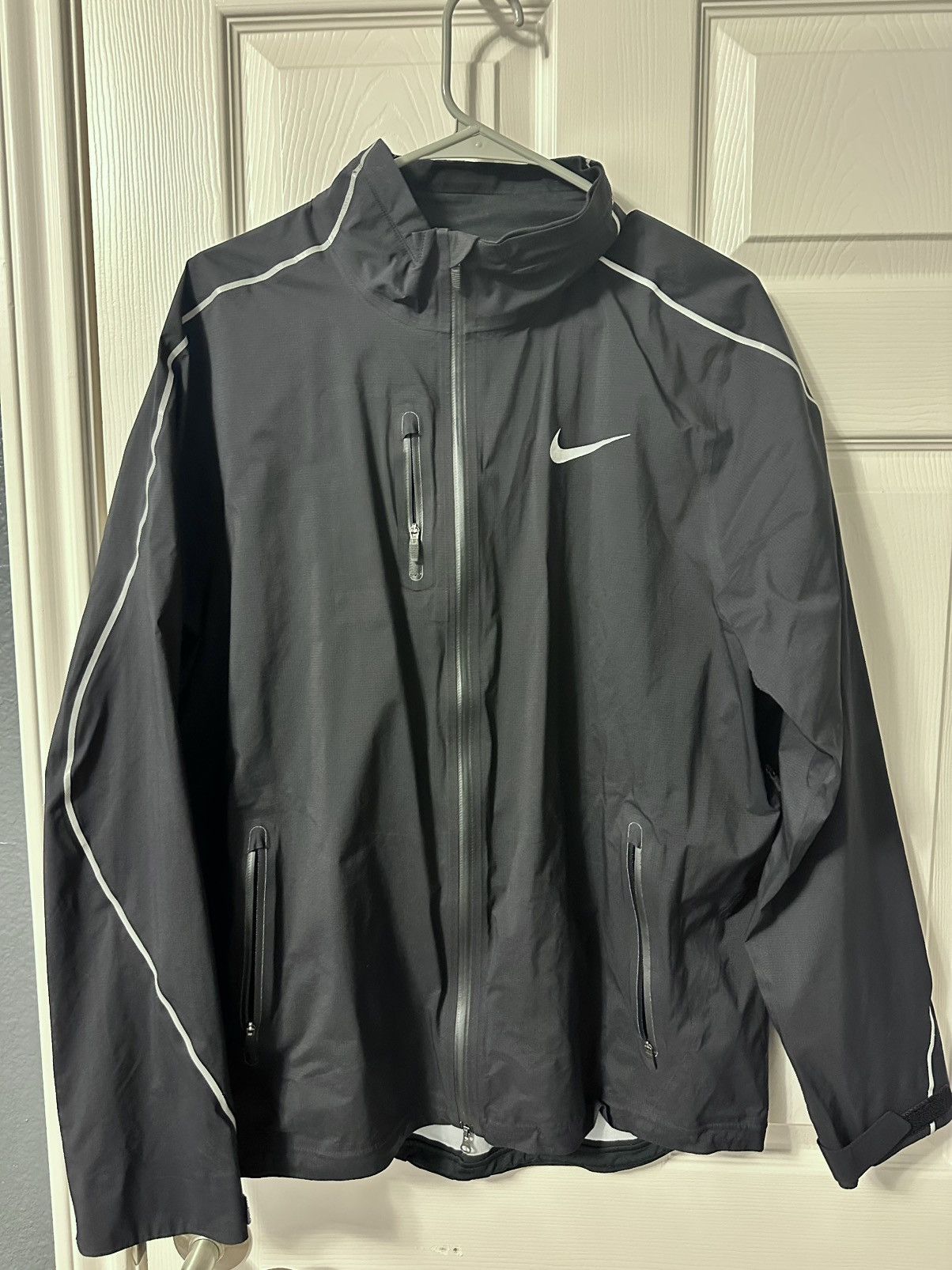 Nike Nike waterproof jacket Size US L / EU 52-54 / 3 - 1 Thumbnail