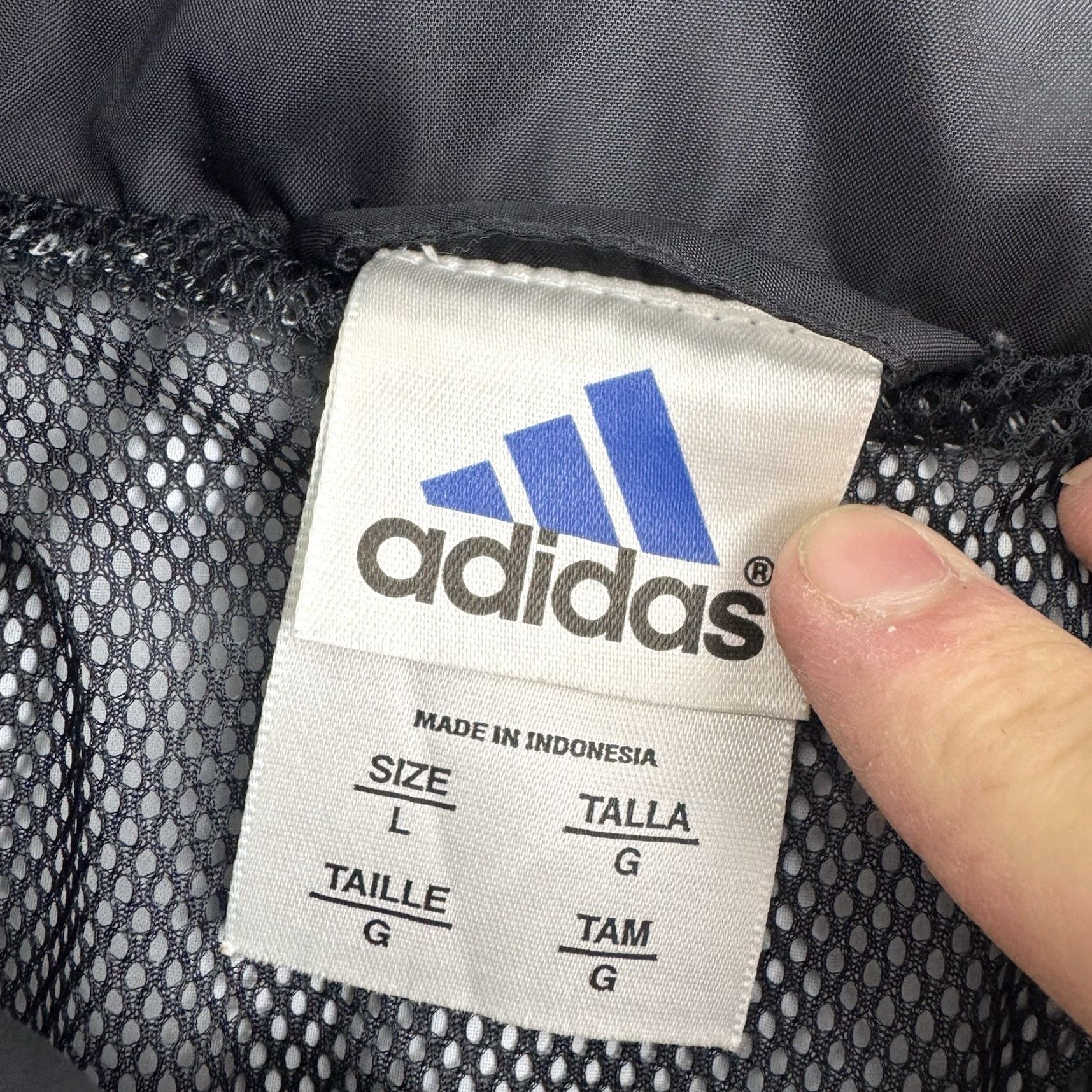 Adidas VINTAGE Adidas Windbreaker Jacket Adult Large Full Zip Collared Y2K Lightweight Black Men L Windbreaker 90s Sports Mens Size US L / EU 52-54 / 3 - 6 Thumbnail