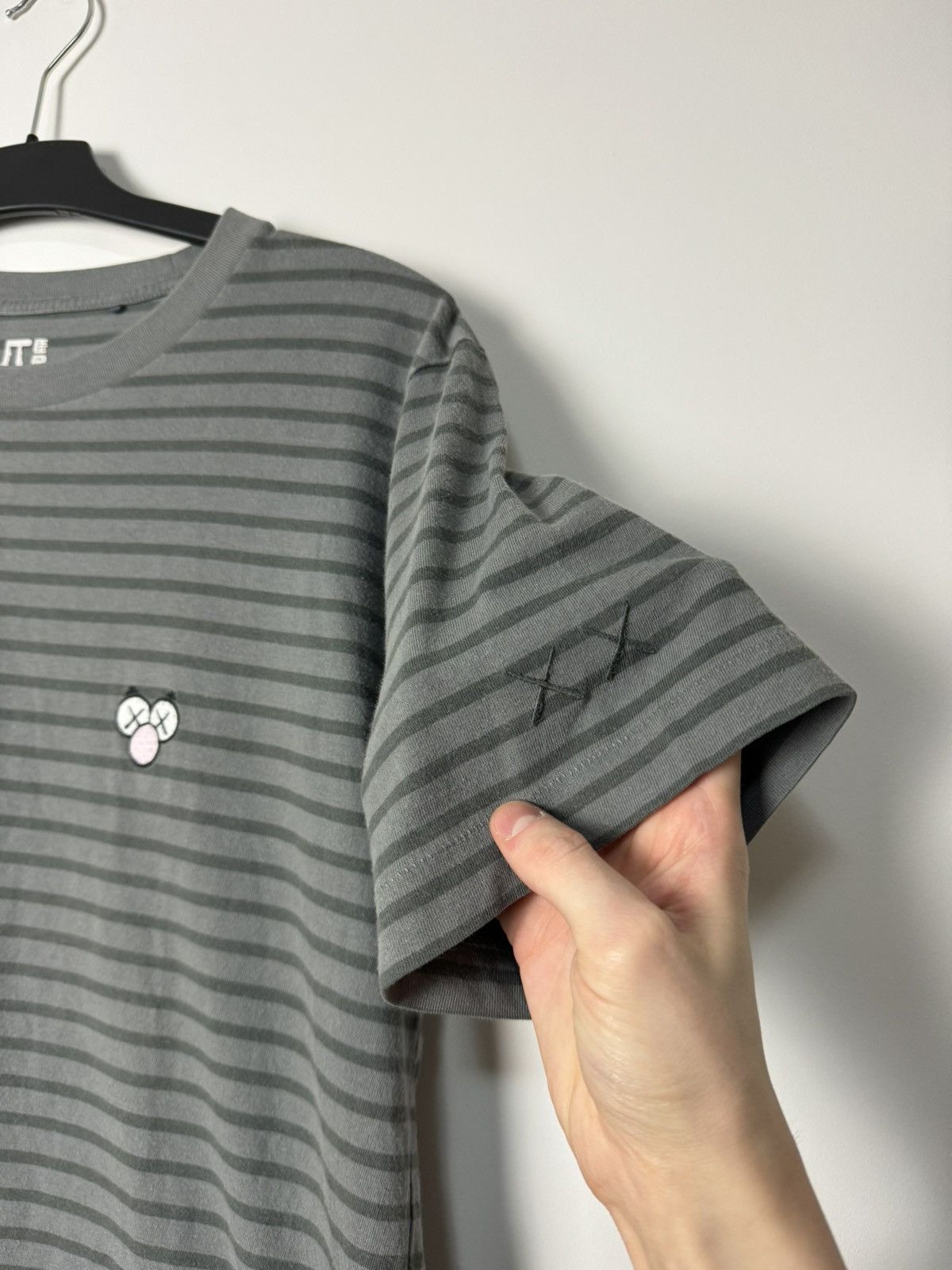 Japanese Brand Rare Kaws x Uniqlo tee gray striped Japanese designer Y2K Size US M / EU 48-50 / 2 - 3 Thumbnail