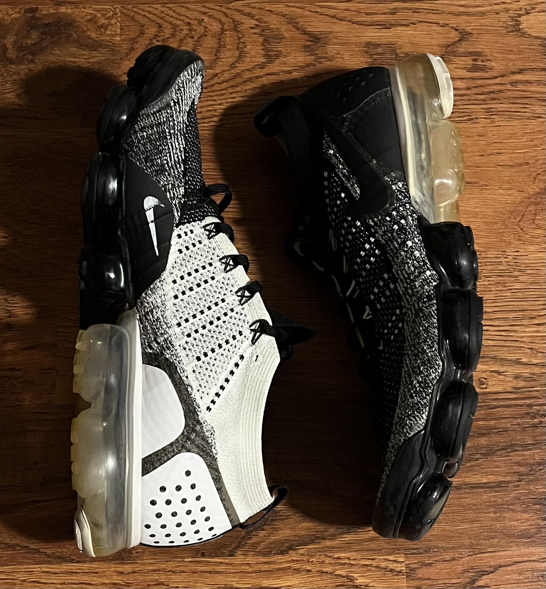 Nike Nike Air VaporMax 2.0 Oreo Flyknit Running Shoes Size US 12 / EU 45 - 2 Thumbnail