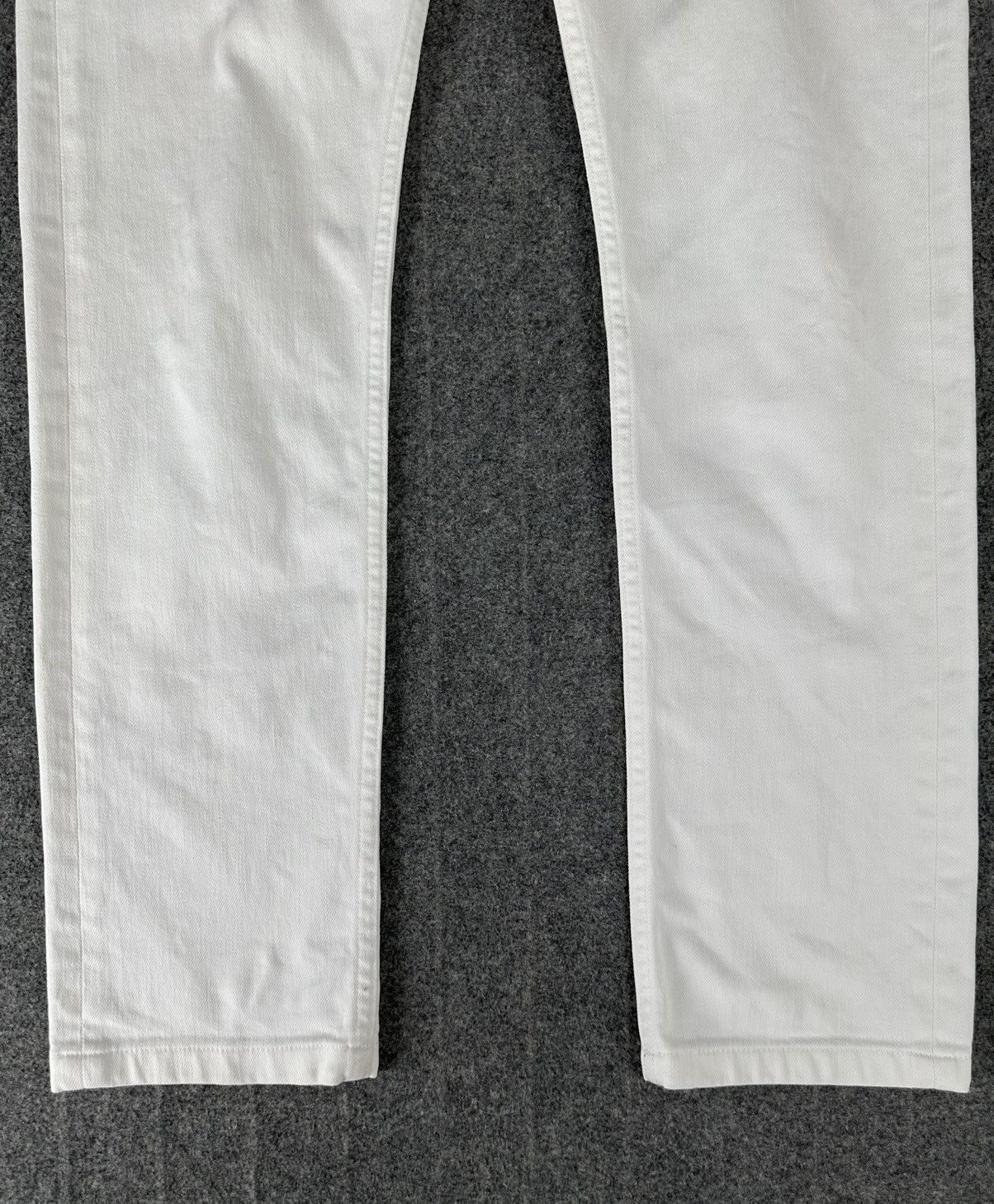 Louis Vuitton Louis Vuitton - Monogram Patch Stretch Fit White Denim Pants Size US 32 / EU 48 - 4 Thumbnail