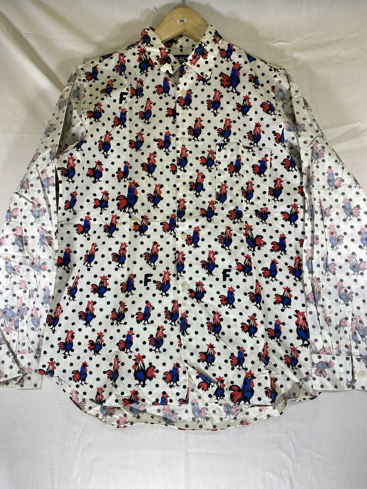 CDG by Comme des Garcons rooster years aop Size US L / EU 52-54 / 3 - 1 Thumbnail
