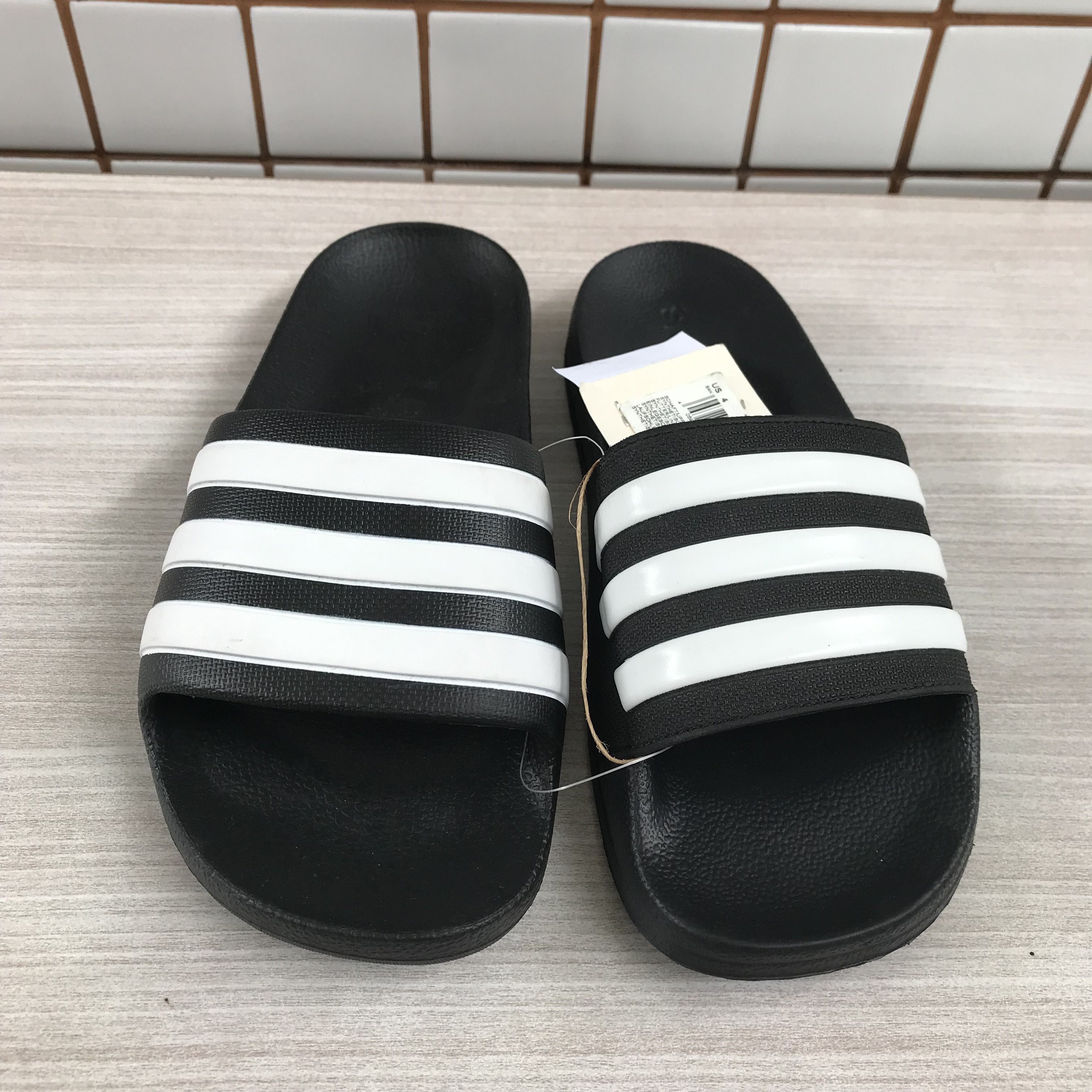 Adidas Adidas Adilette Sandals Slide black white Stripe Size 4uk Size US 4 / IT 34 - 3 Thumbnail