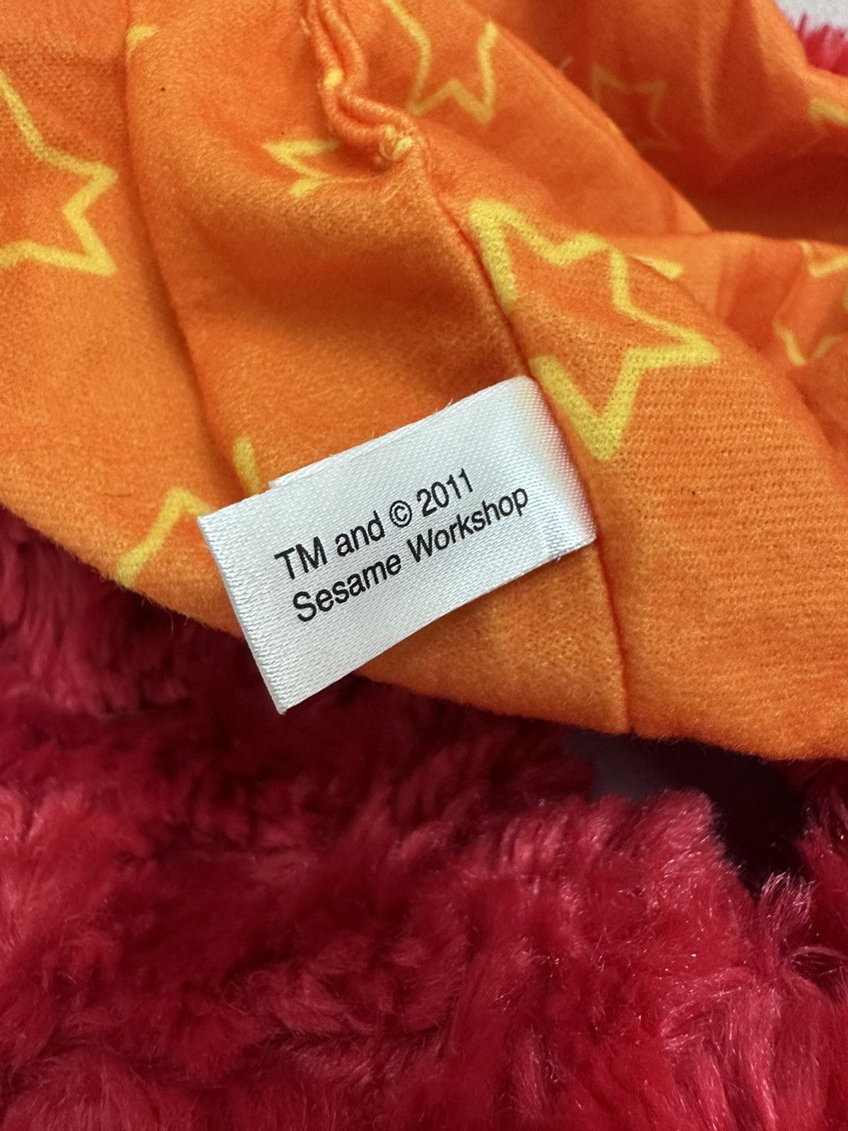 Cartoon Network × If Six Was Nine × Universal Studios Elmo Sesame Street Cartoon Beanie Hat Size ONE SIZE - 8 Thumbnail