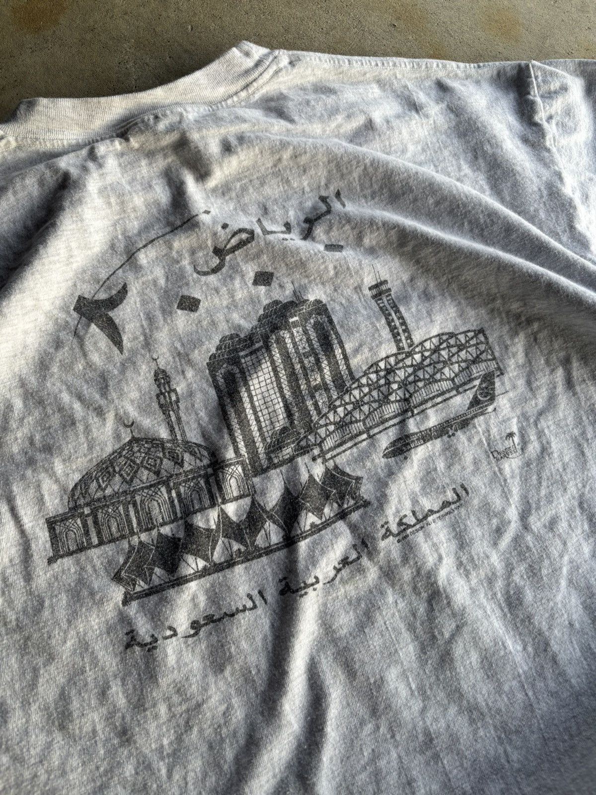 Other Vintage 1999 Riyadh Marathon Boxy Grunge Arabic Tee Size US XL / EU 56 / 4 - 6 Thumbnail