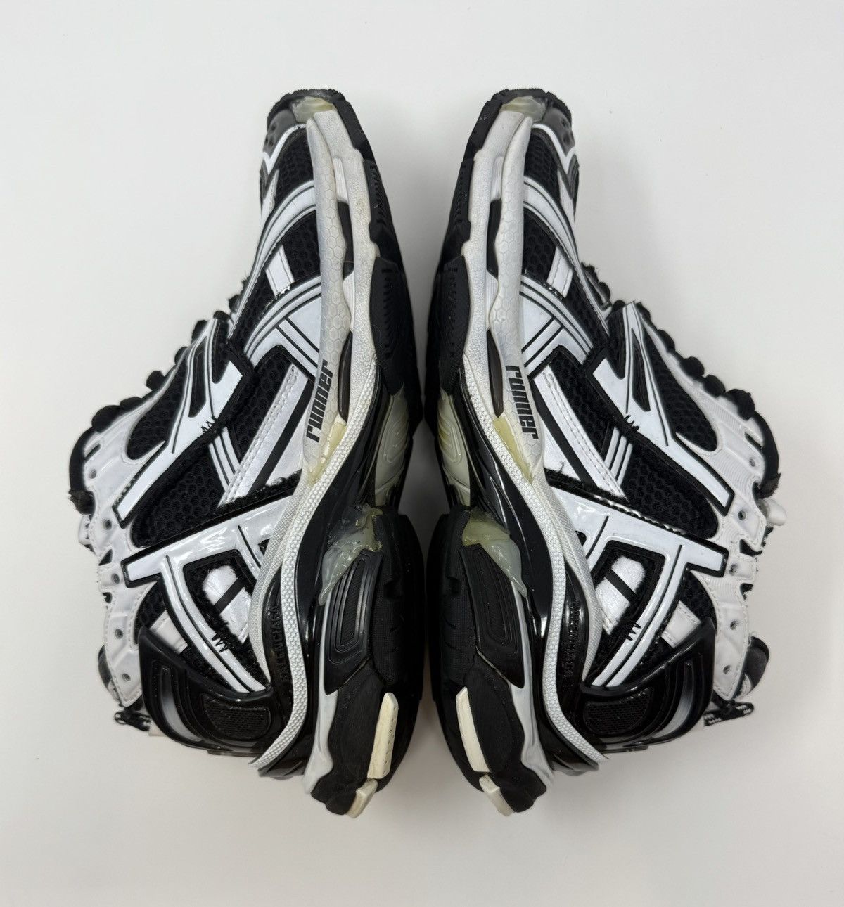 Balenciaga Balenciaga Runner Sneaker Black/White Size US 8 / EU 41 - 3 Thumbnail