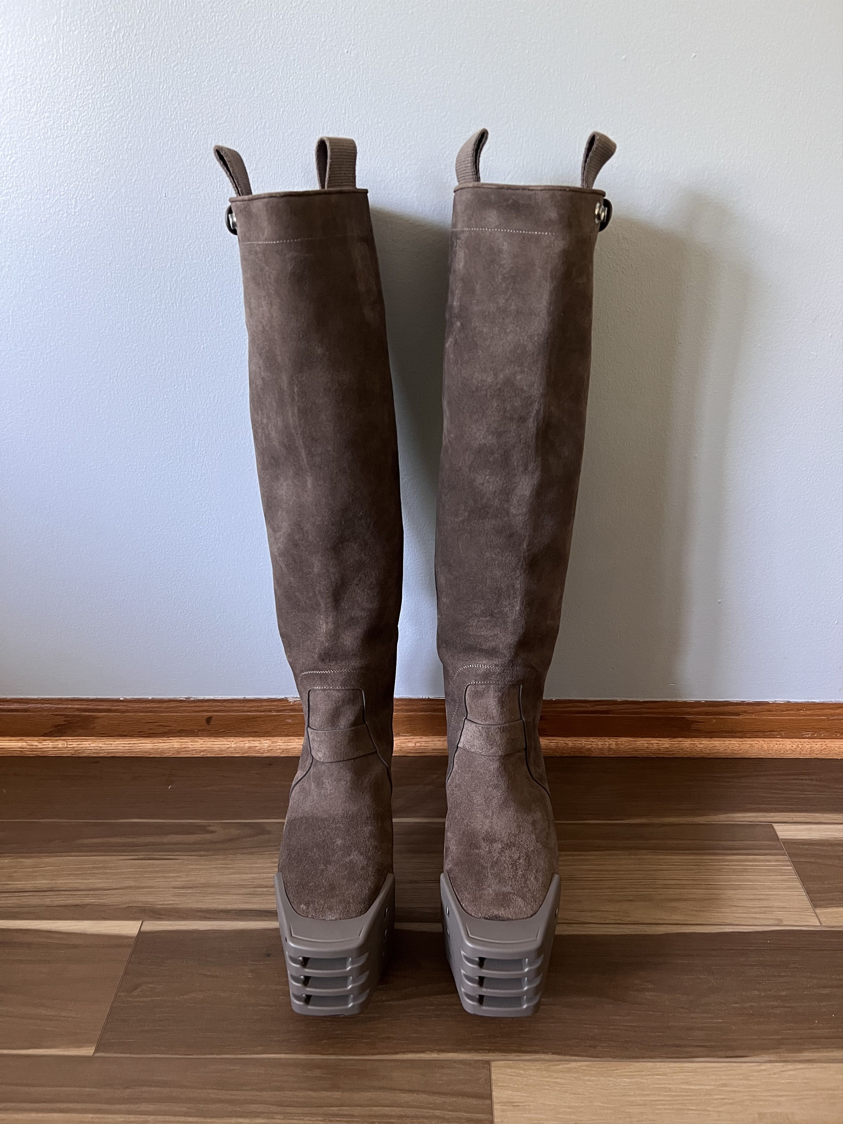 Rick Owens Rick Owens Pull On Platform Grilled Kiss Boots in Dust Suede Size US 9 / EU 42 - 4 Thumbnail